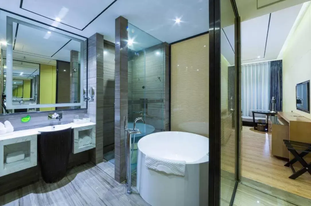 Bath, Bathroom in Zhuhai Palm Spring Hotel