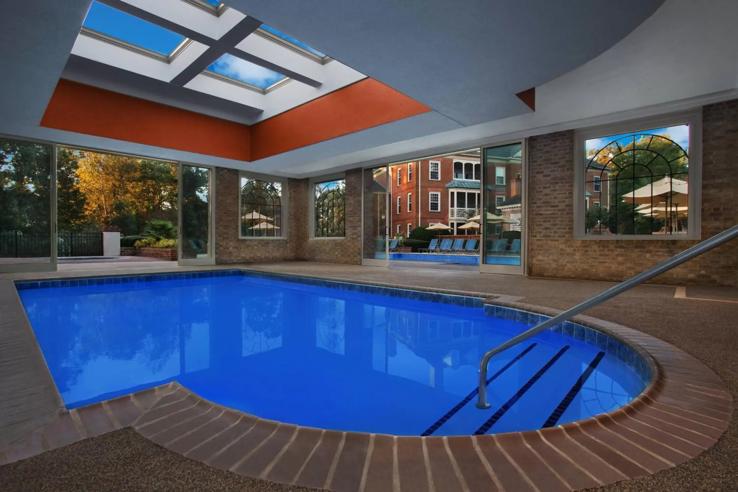 Swimming Pool in Marriott's Manor Club at Ford's Colony