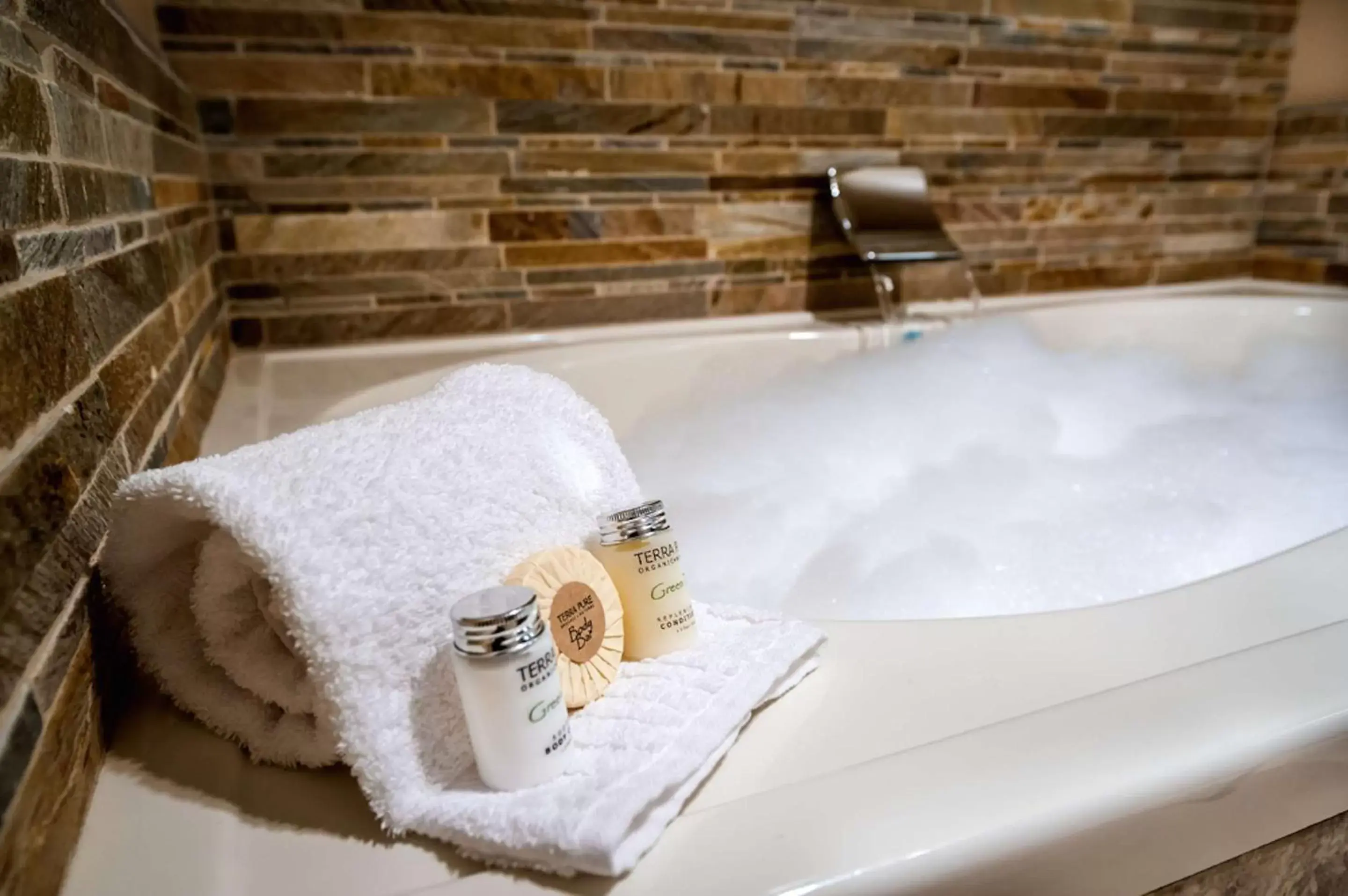 Bathroom in Best Western Plus Arroyo Roble Hotel & Creekside Villas