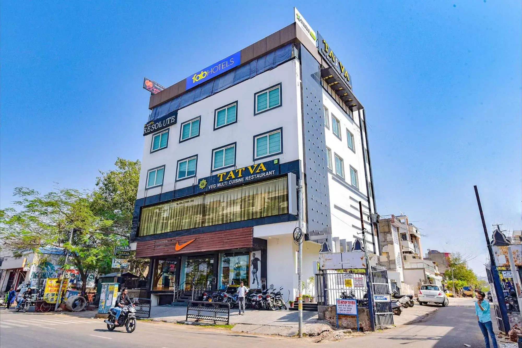 Property building in FabHotel Resolute Gopalpura Property building in FabHotel Resolute Gopalpura