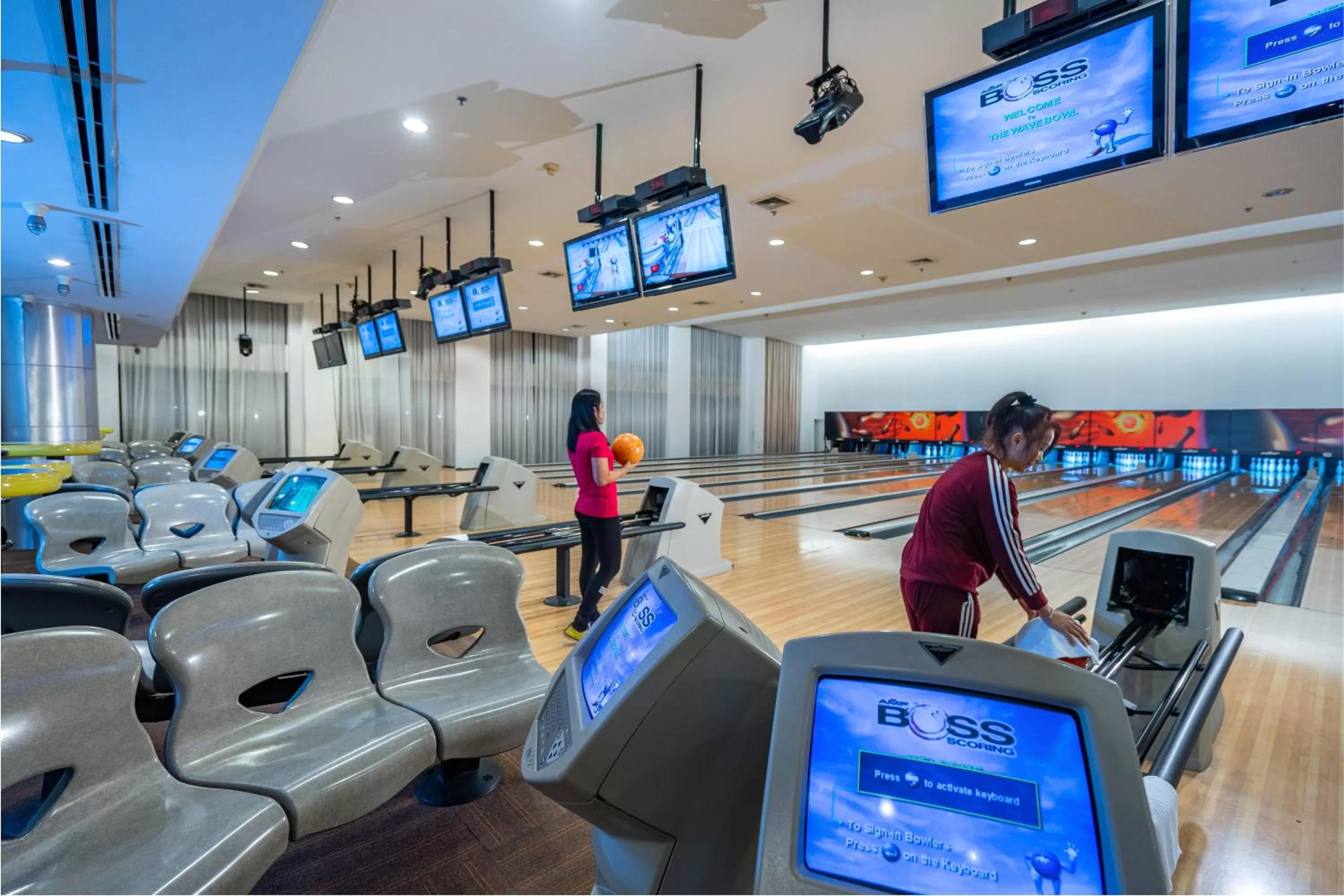 Bowling in Jomtien Palm Beach Hotel and Resort