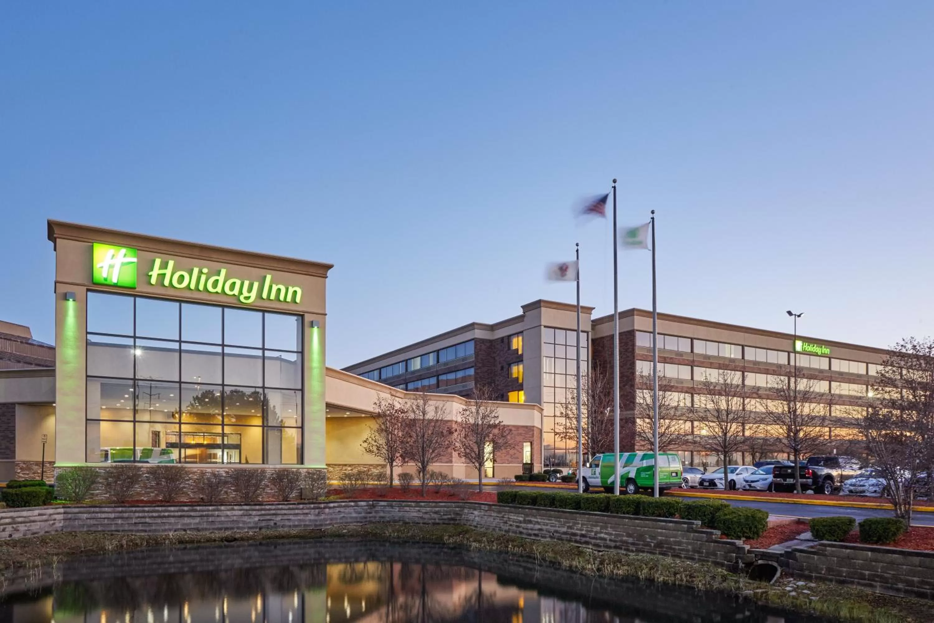 Property building in Holiday Inn Chicago Matteson Conference Center by IHG