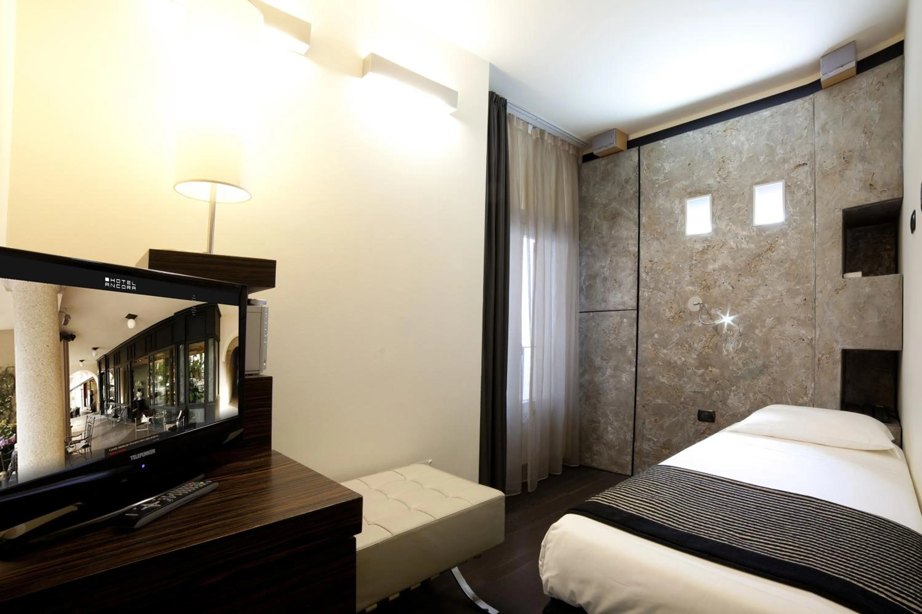 Bedroom, Bed in Hotel Ancora