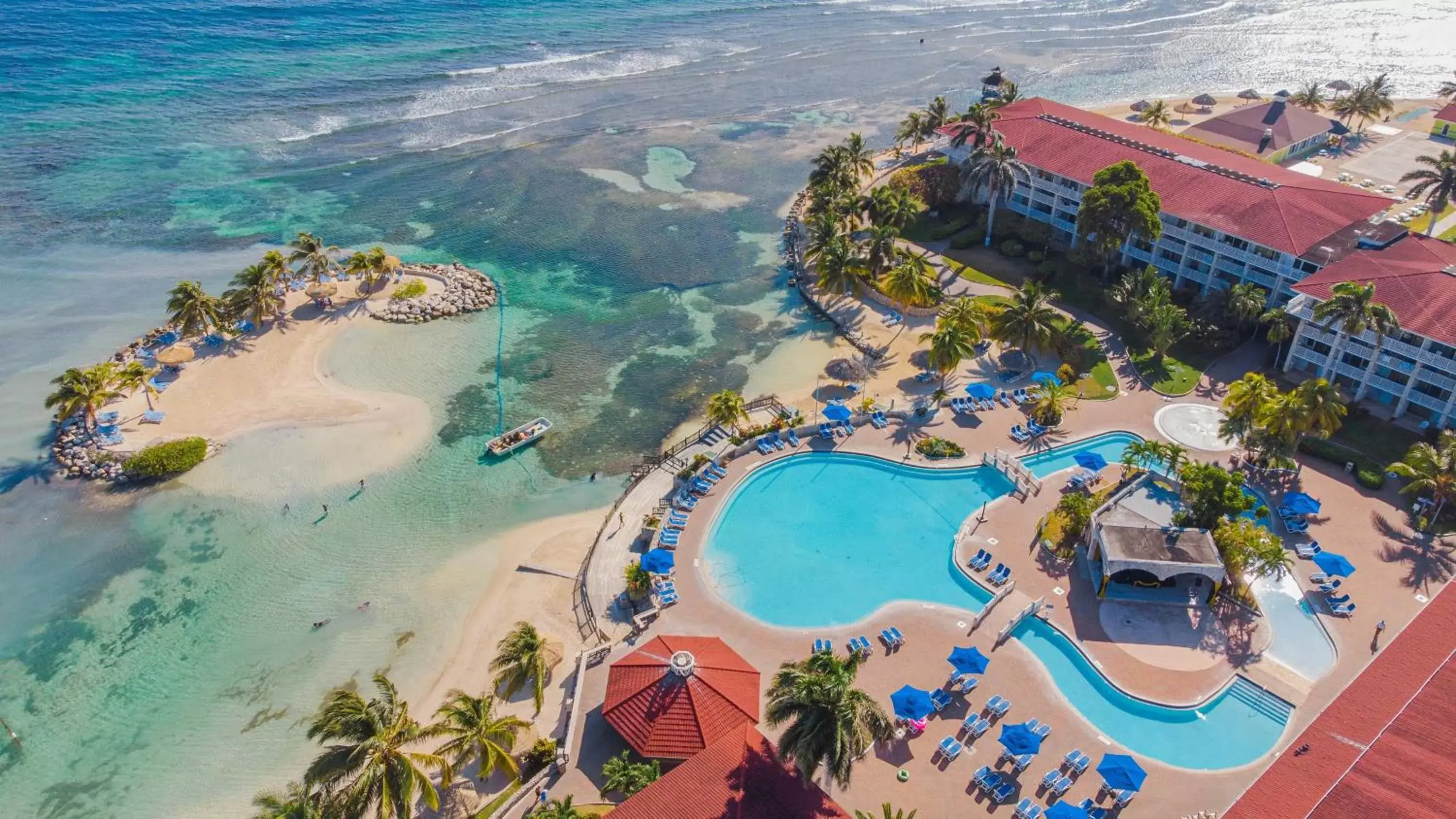 Swimming pool, Bird's-eye View in Holiday Inn Resort Montego Bay All Inclusive, an IHG Hotel