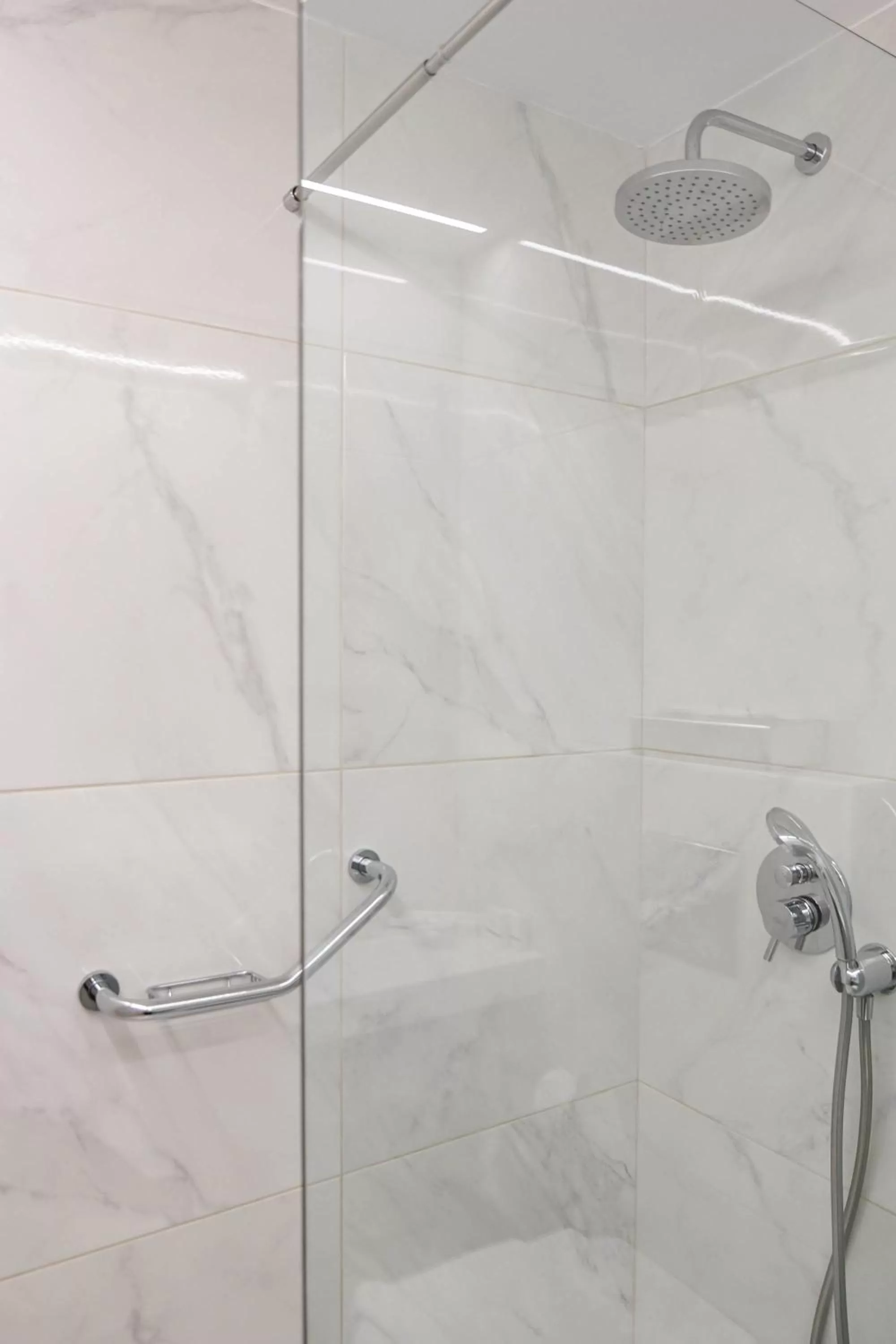 Shower in Athens Cypria Hotel