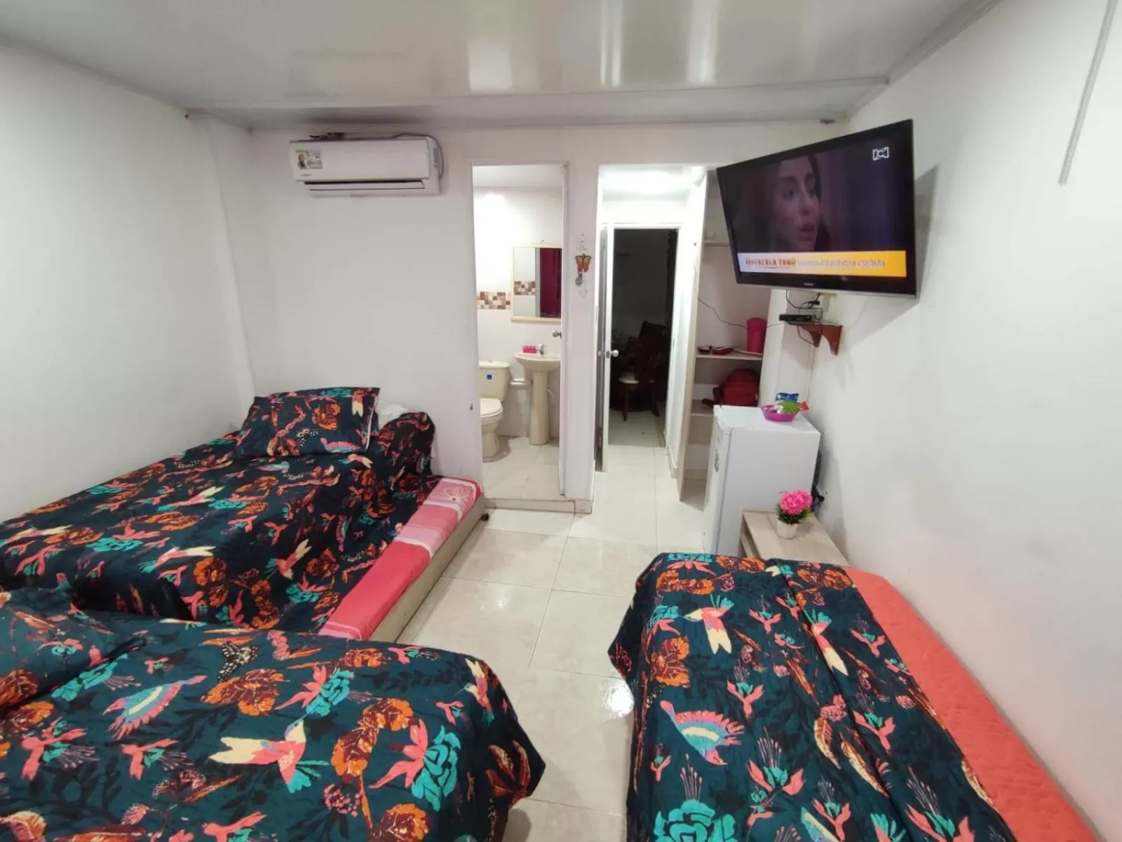 Photo of the whole room in Jackson House Inn