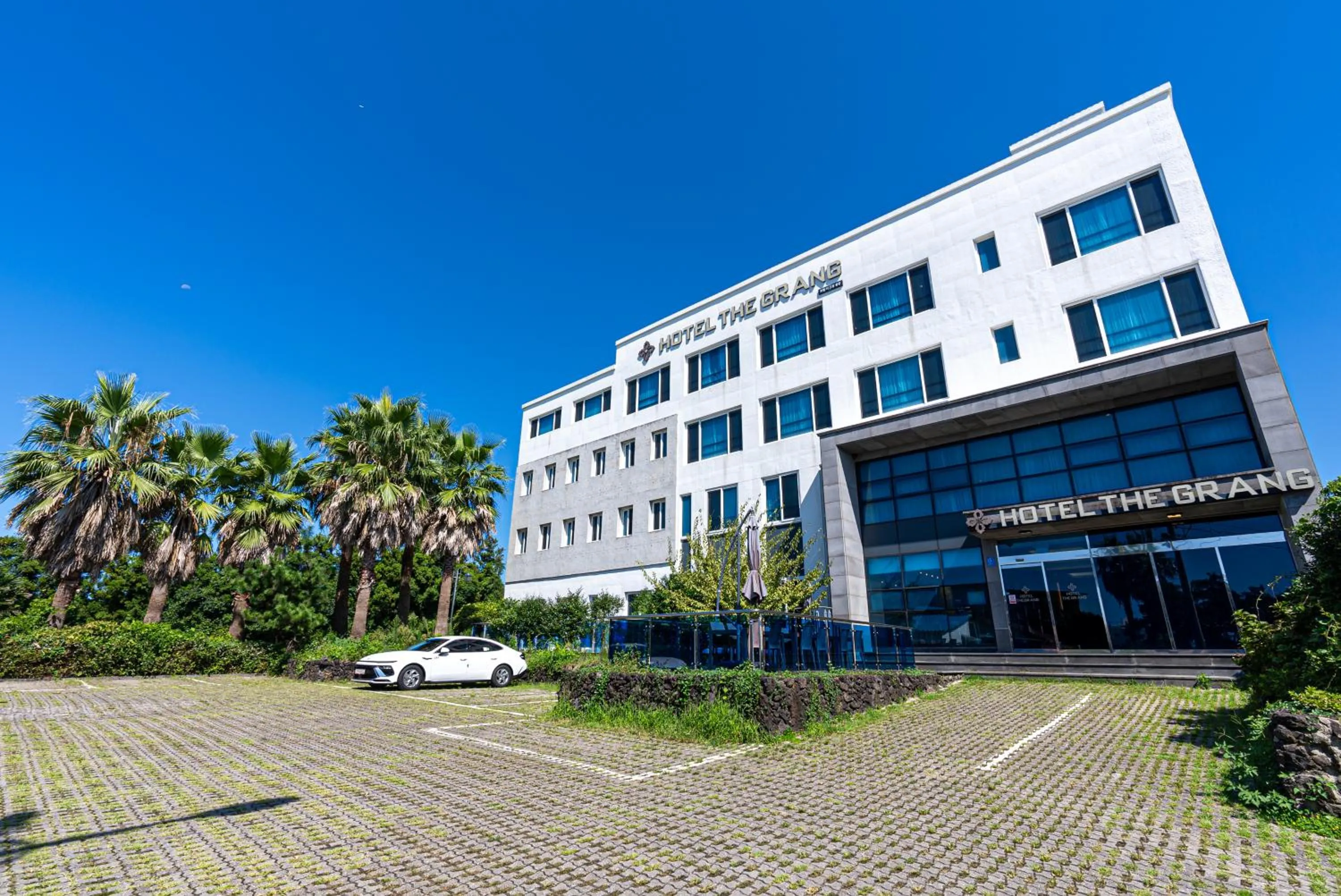 Hotel The Grang Jungmun