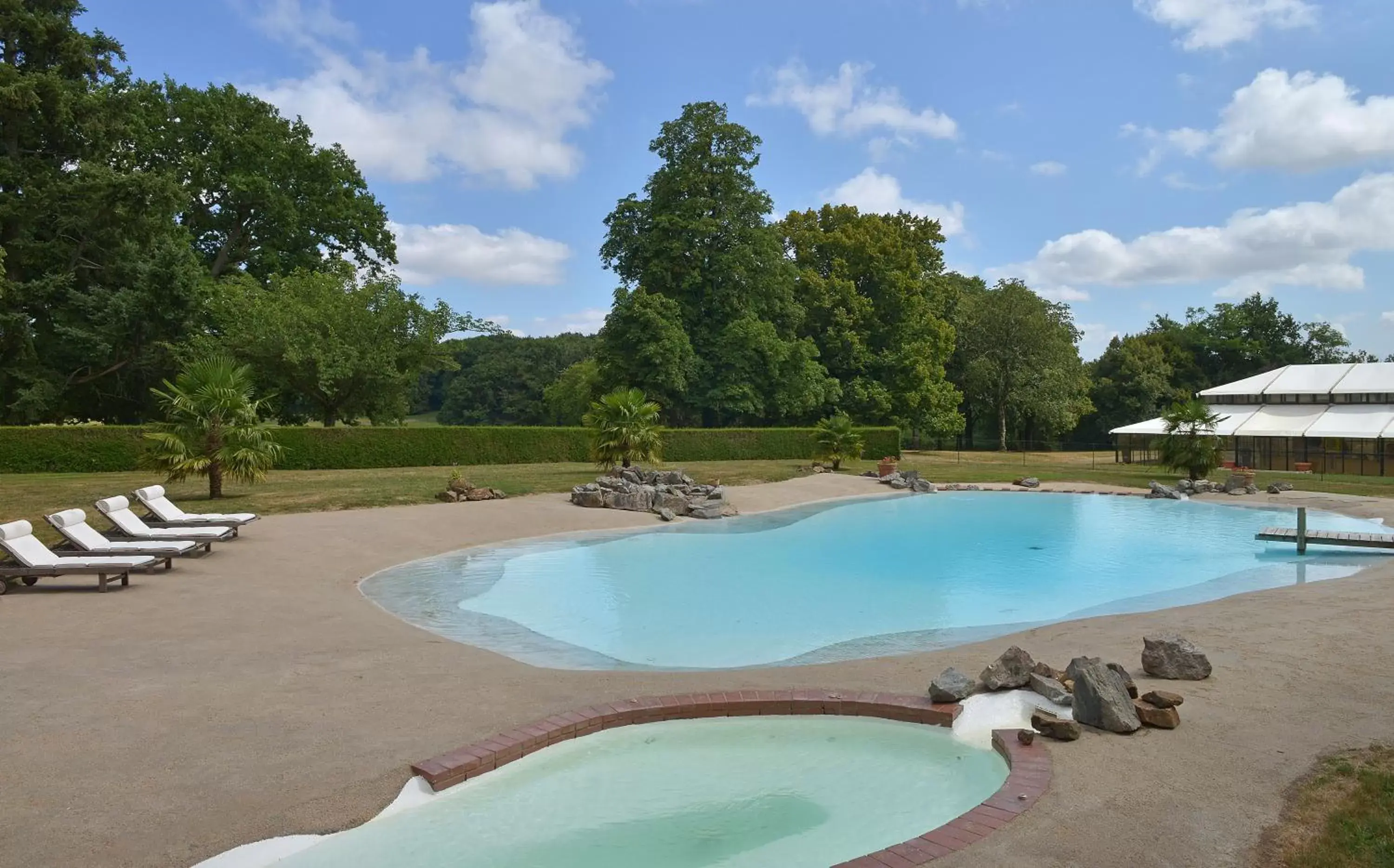 Swimming Pool in B&B Domaine de La Corbe