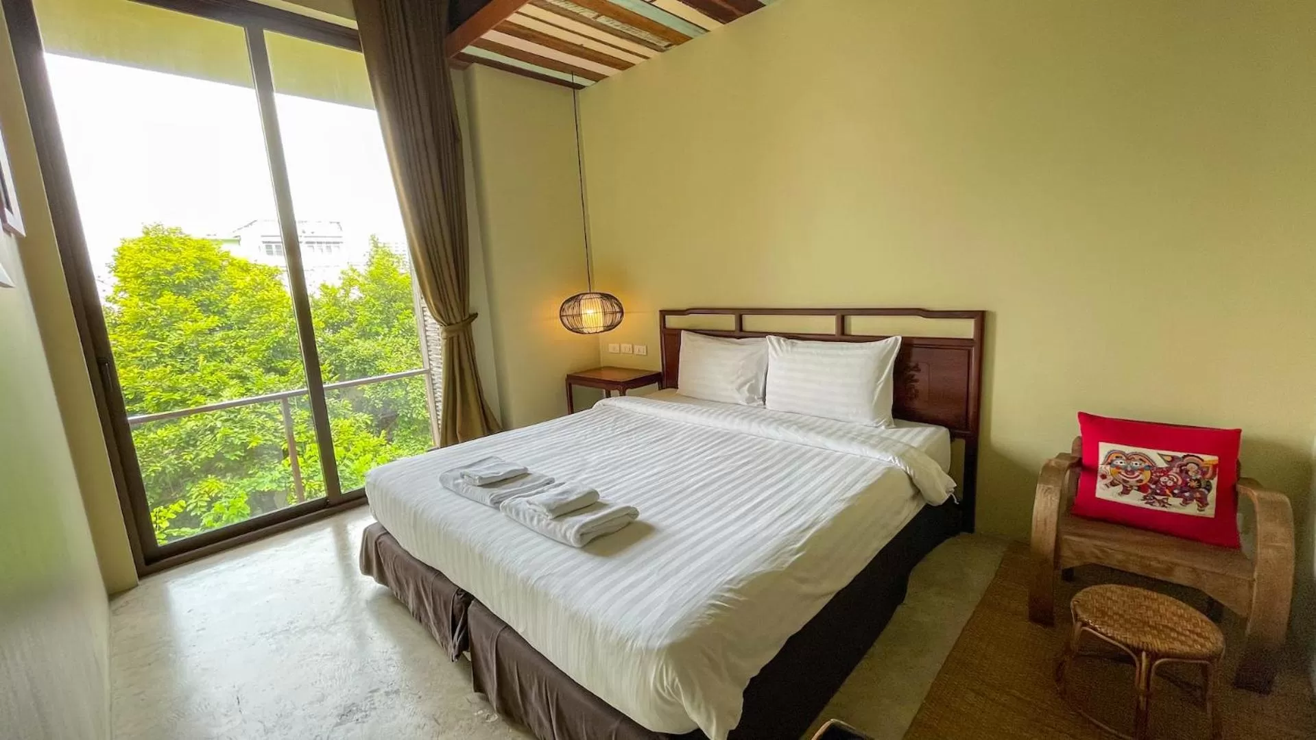 Bed in Villa Bangkok