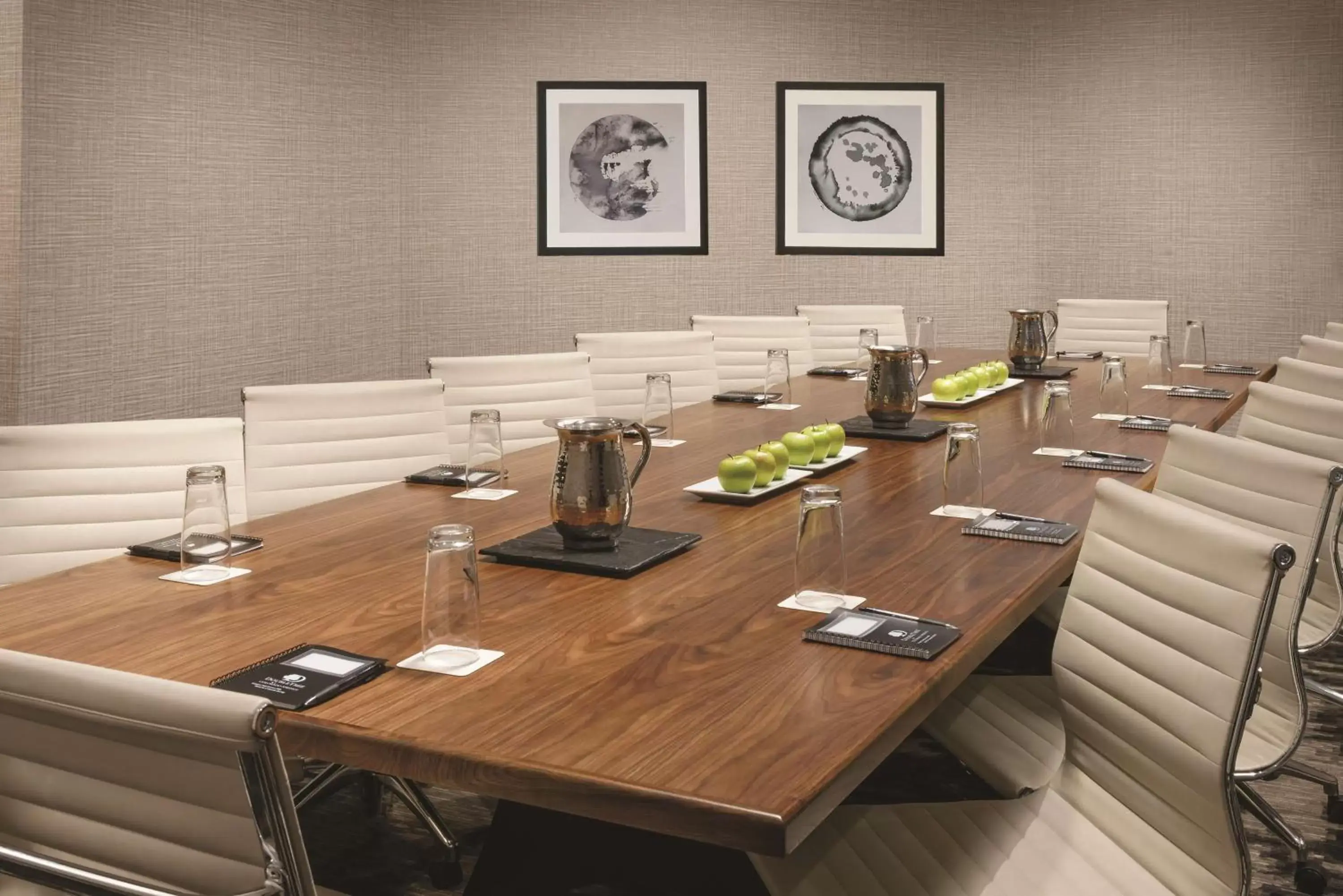 Meeting/conference room in DoubleTree by Hilton Colorado Springs