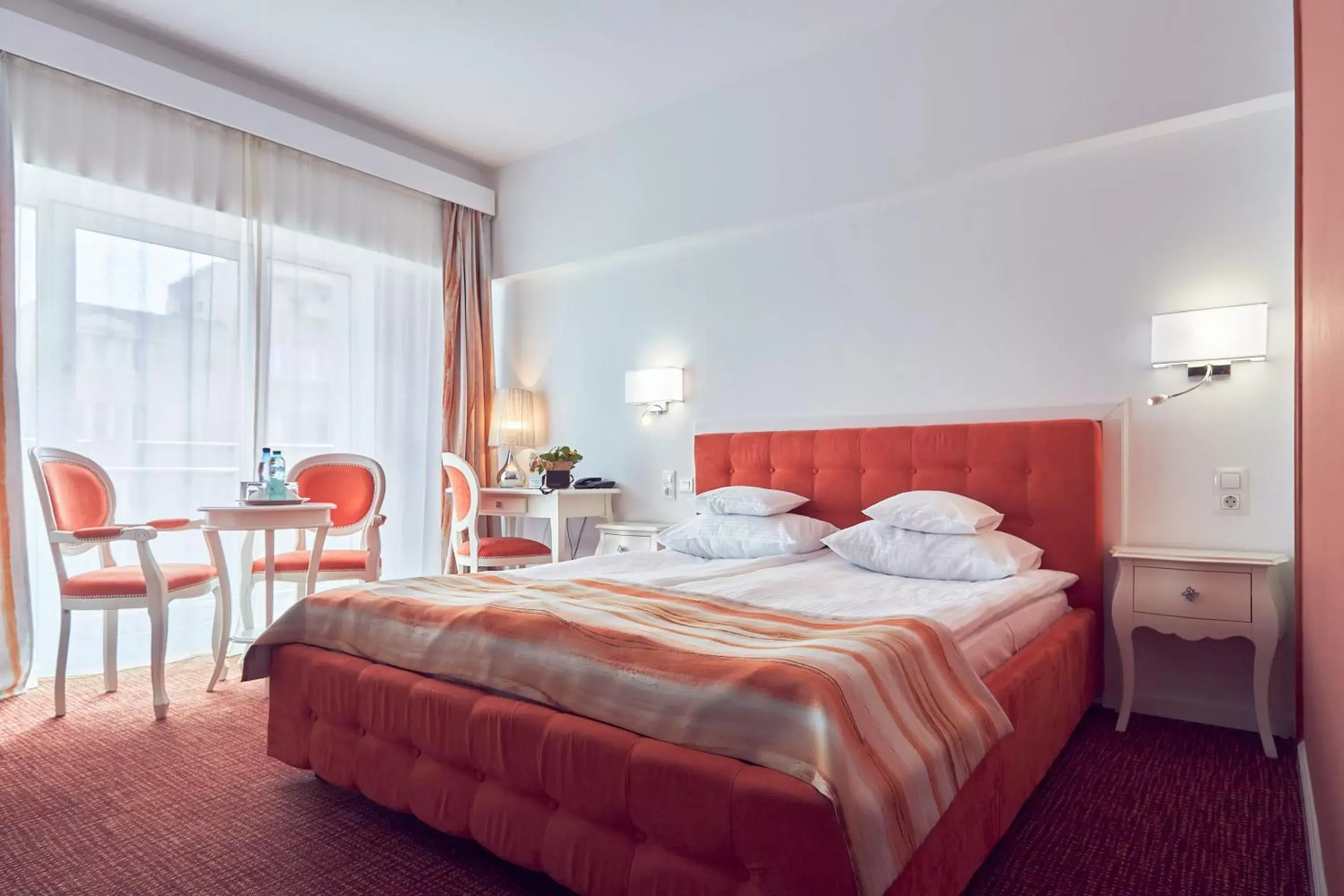 Bedroom, Bed in Continental Forum Constanta