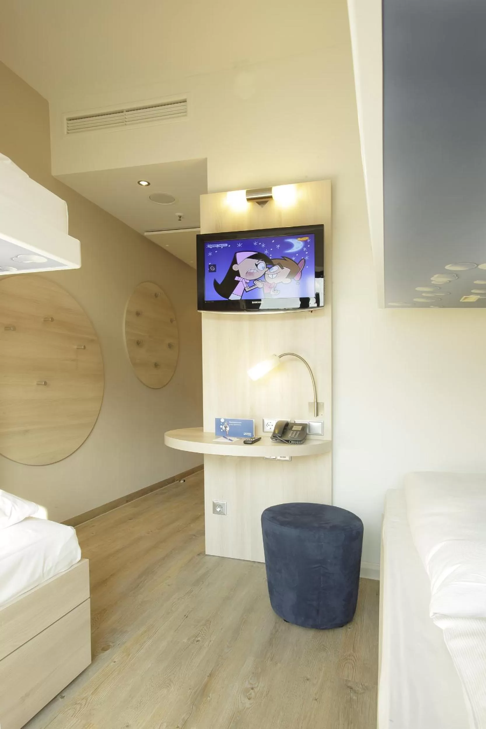 TV and multimedia, Bed in H2 Hotel Berlin-Alexanderplatz
