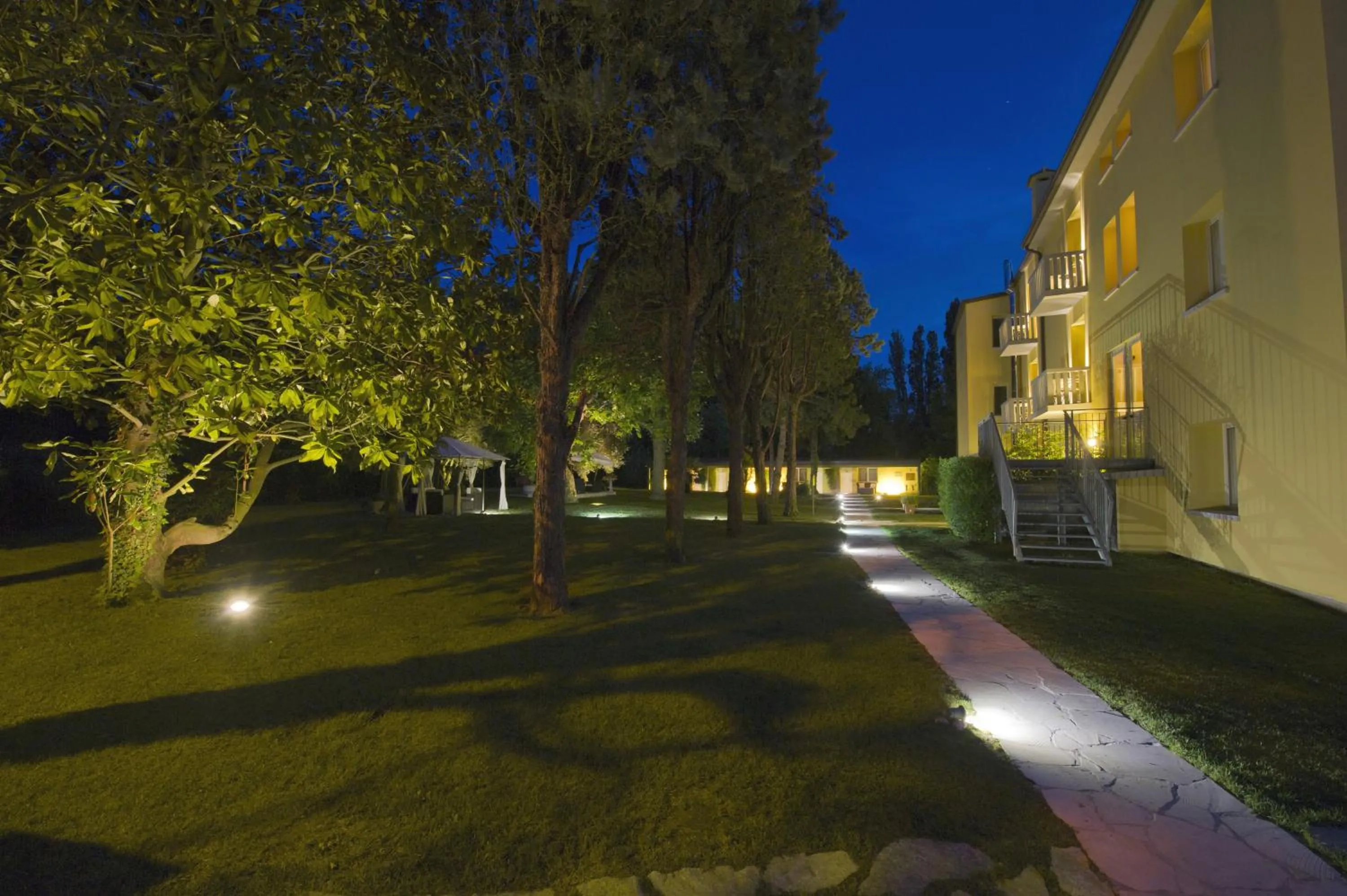 Facade/entrance in Viktoria Palace Hotel
