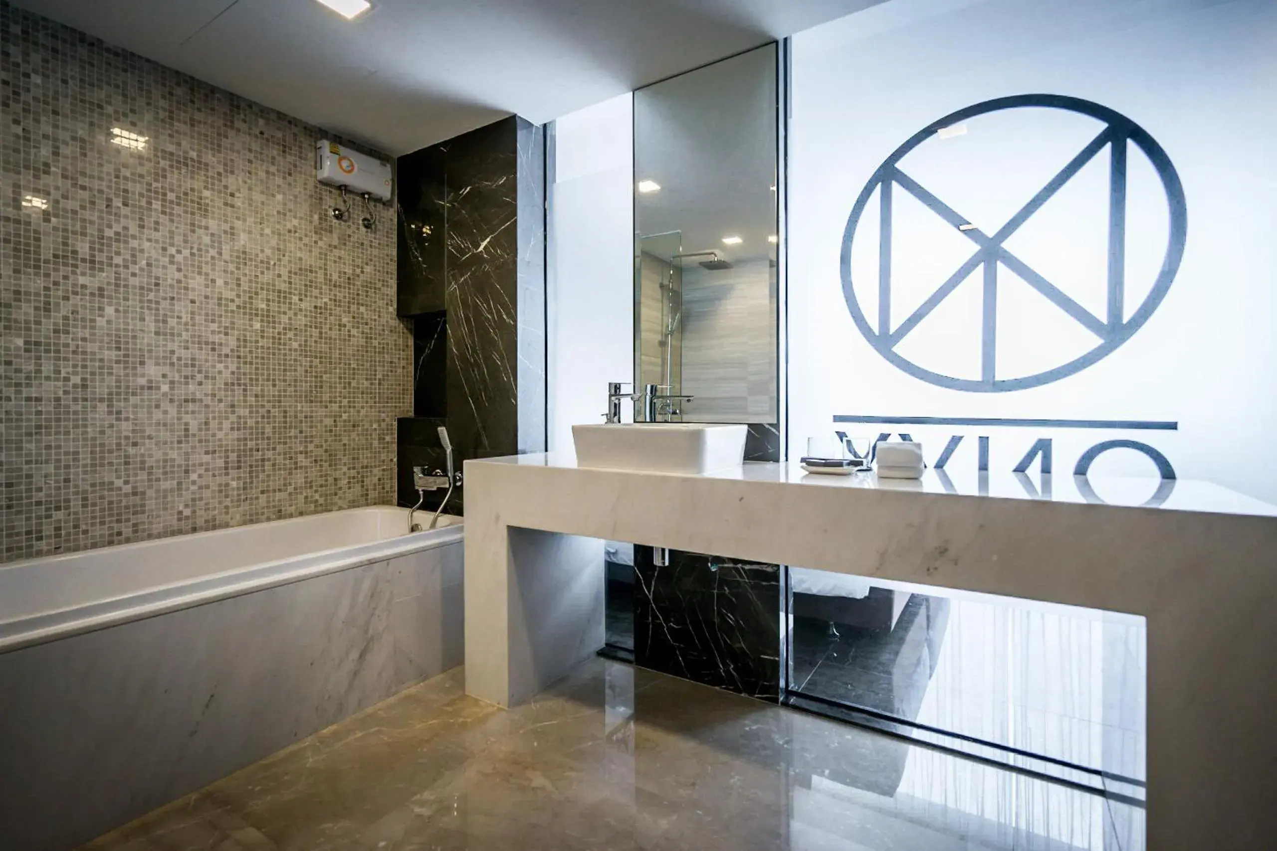 Bathroom in Onix Hotel Bangkok