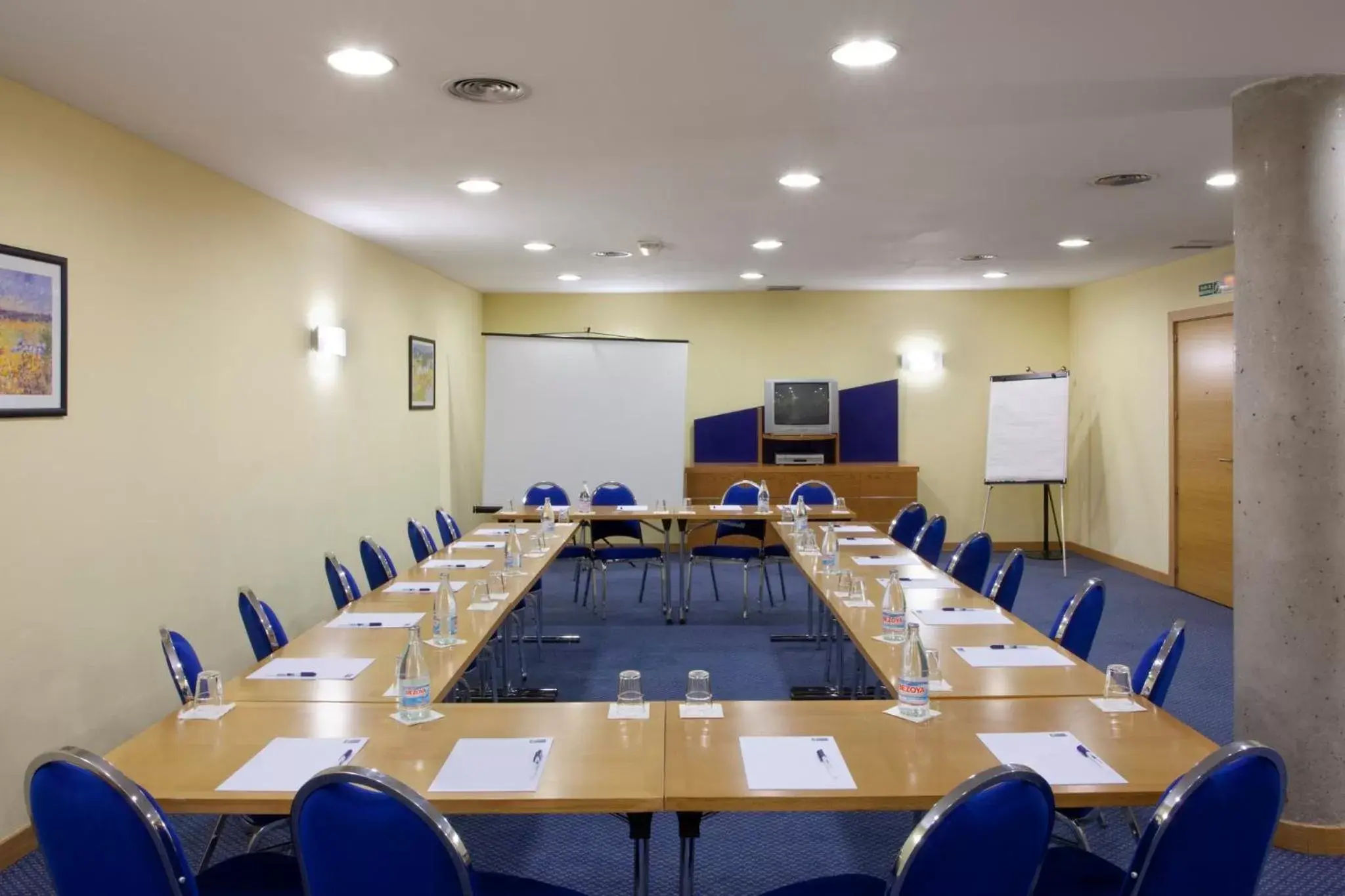 Meeting/conference room in Holiday Inn Express San Sebastian de los Reyes, an IHG Hotel