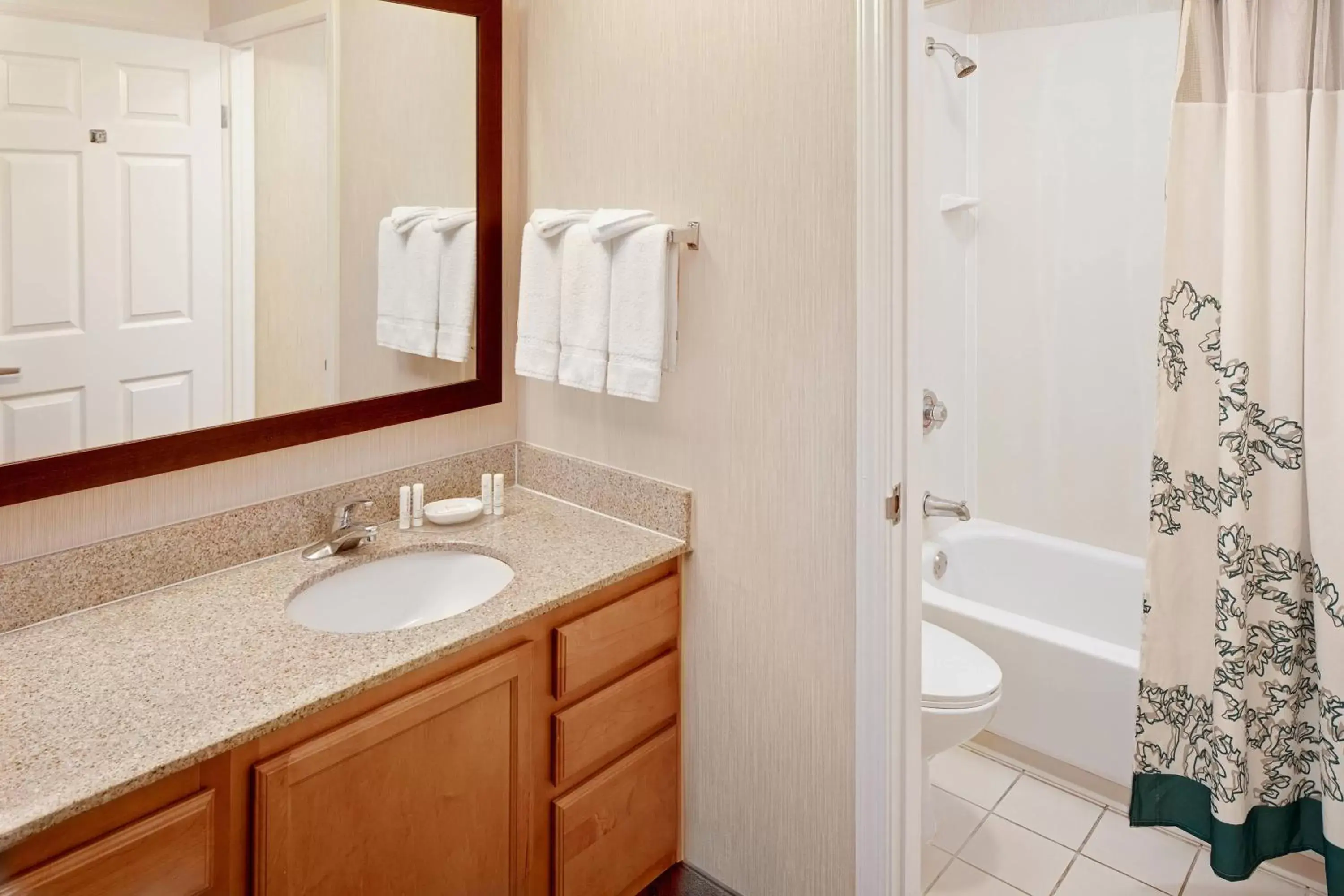 Bathroom in Residence Inn San Jose Campbell