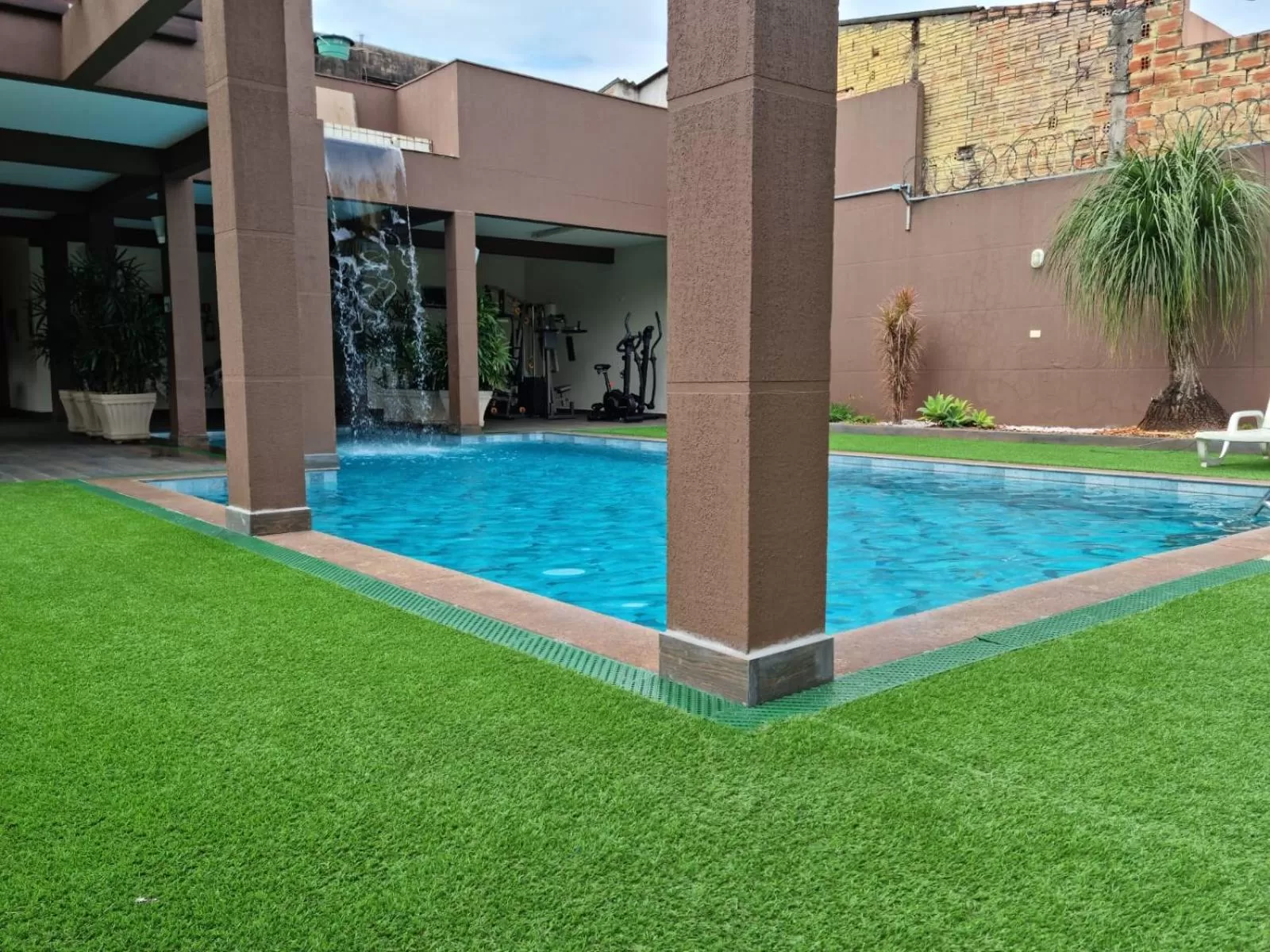 Swimming pool in Hotel Rouver