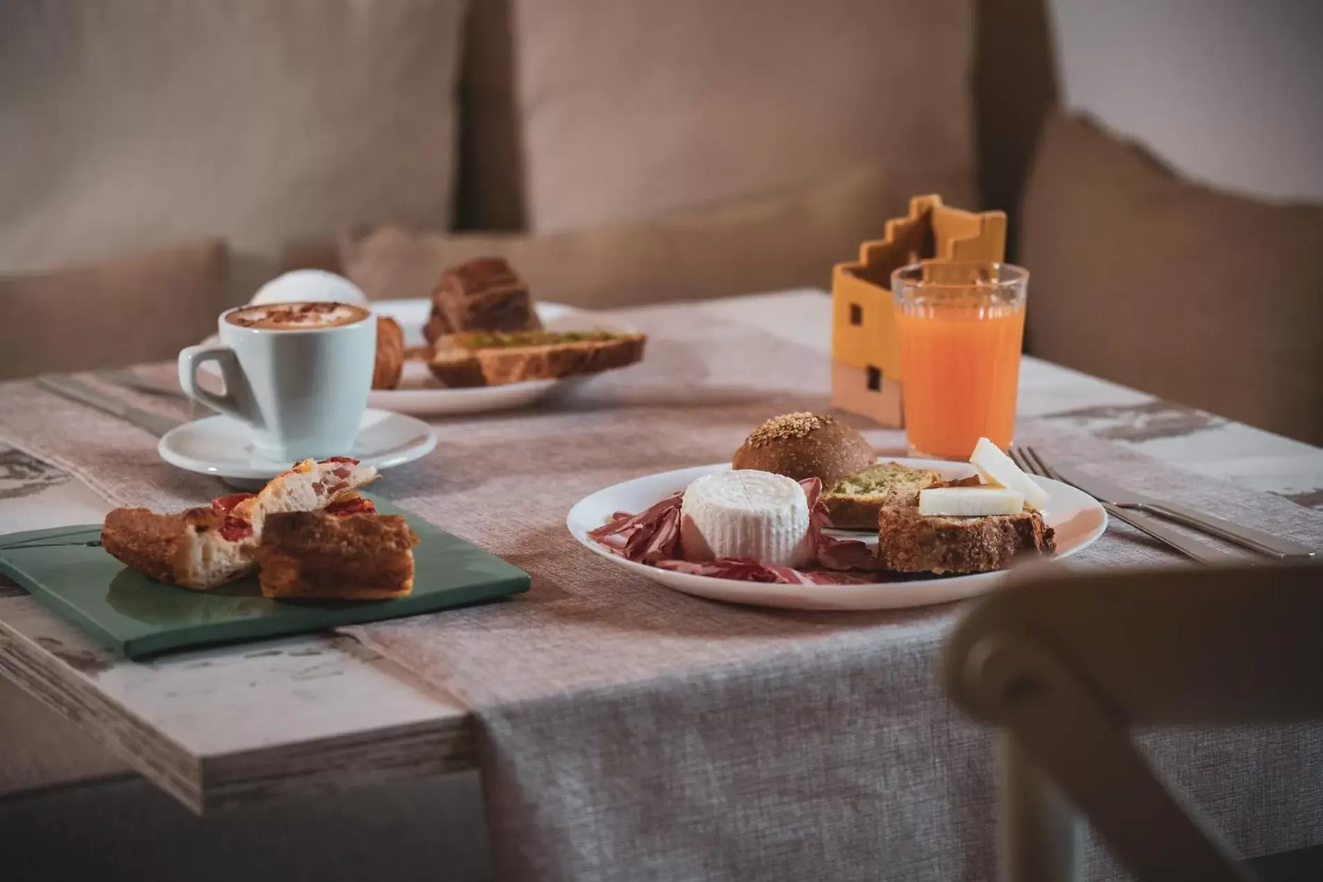 Breakfast in Palazzo Fontana