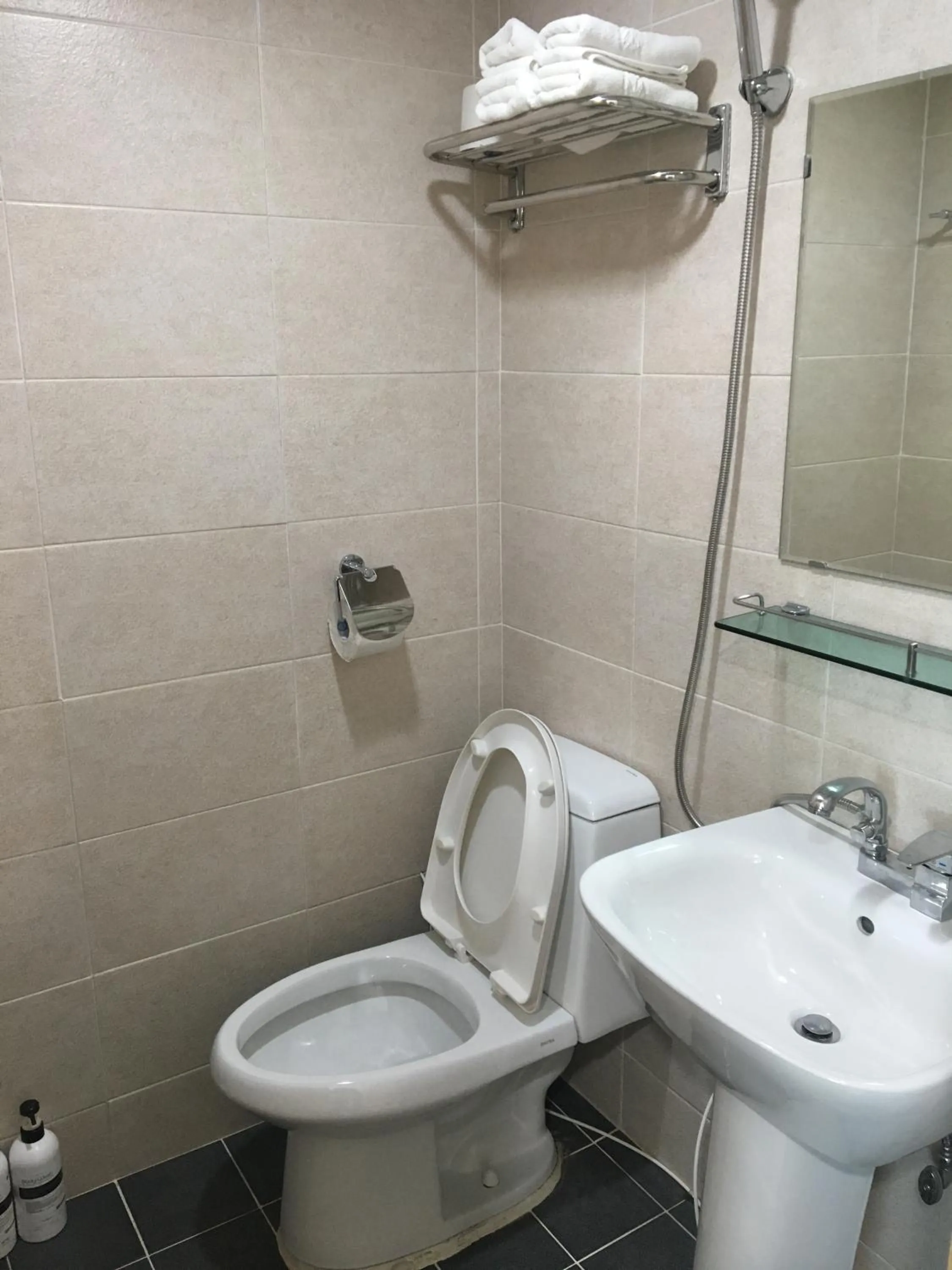 Toilet in K-Guesthouse Premium Nampo 1