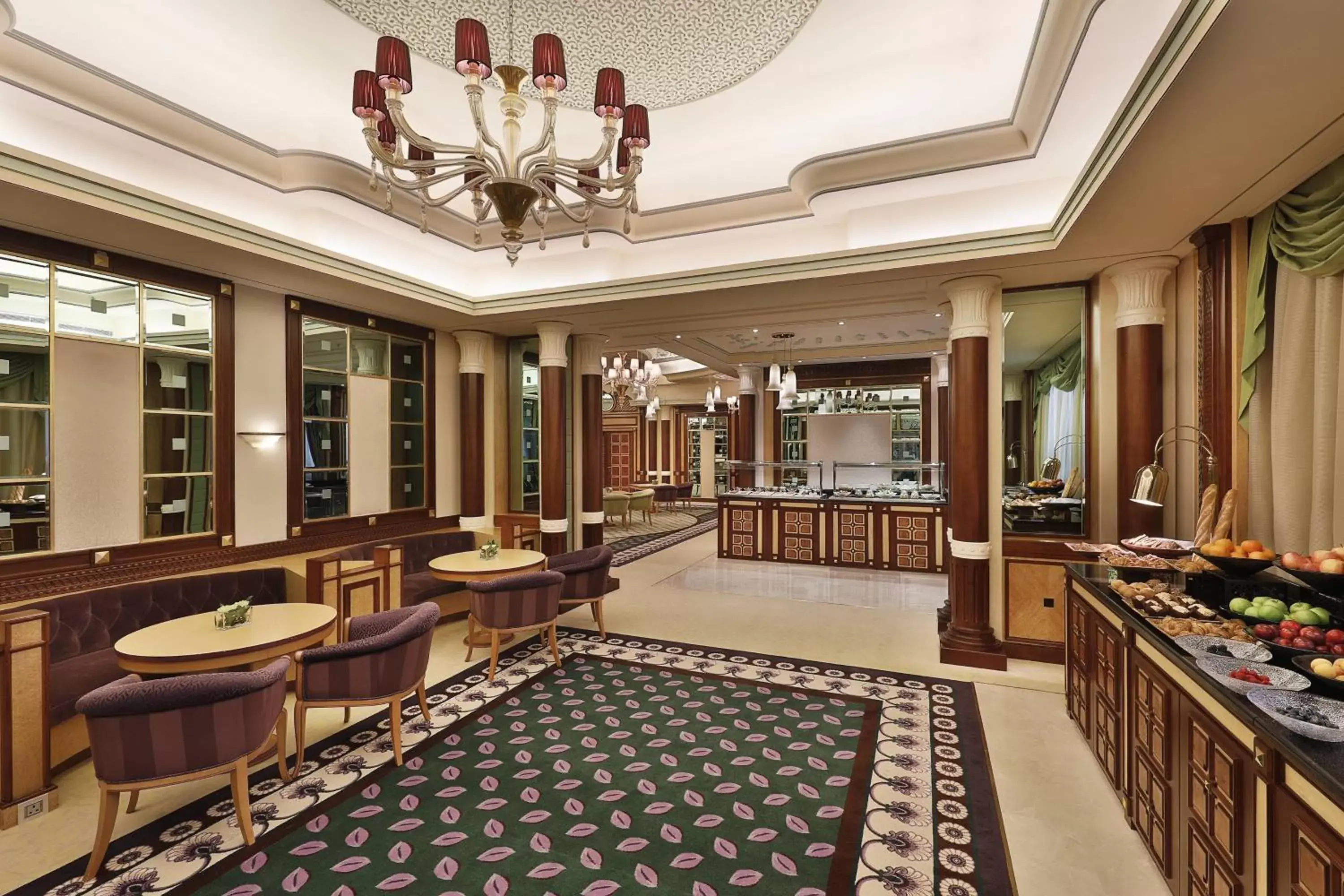 Lounge or bar, Restaurant/Places to Eat in The Ritz-Carlton Jeddah