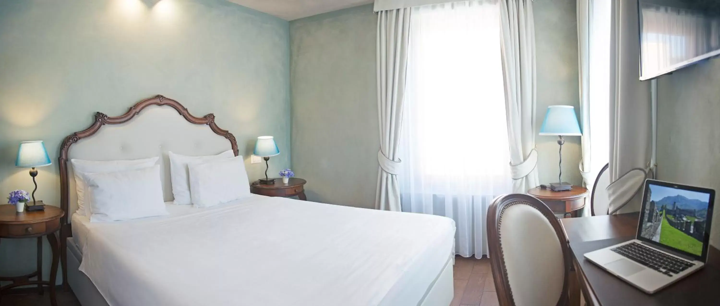 Bed in Boutique & Business Hotel La Tureta