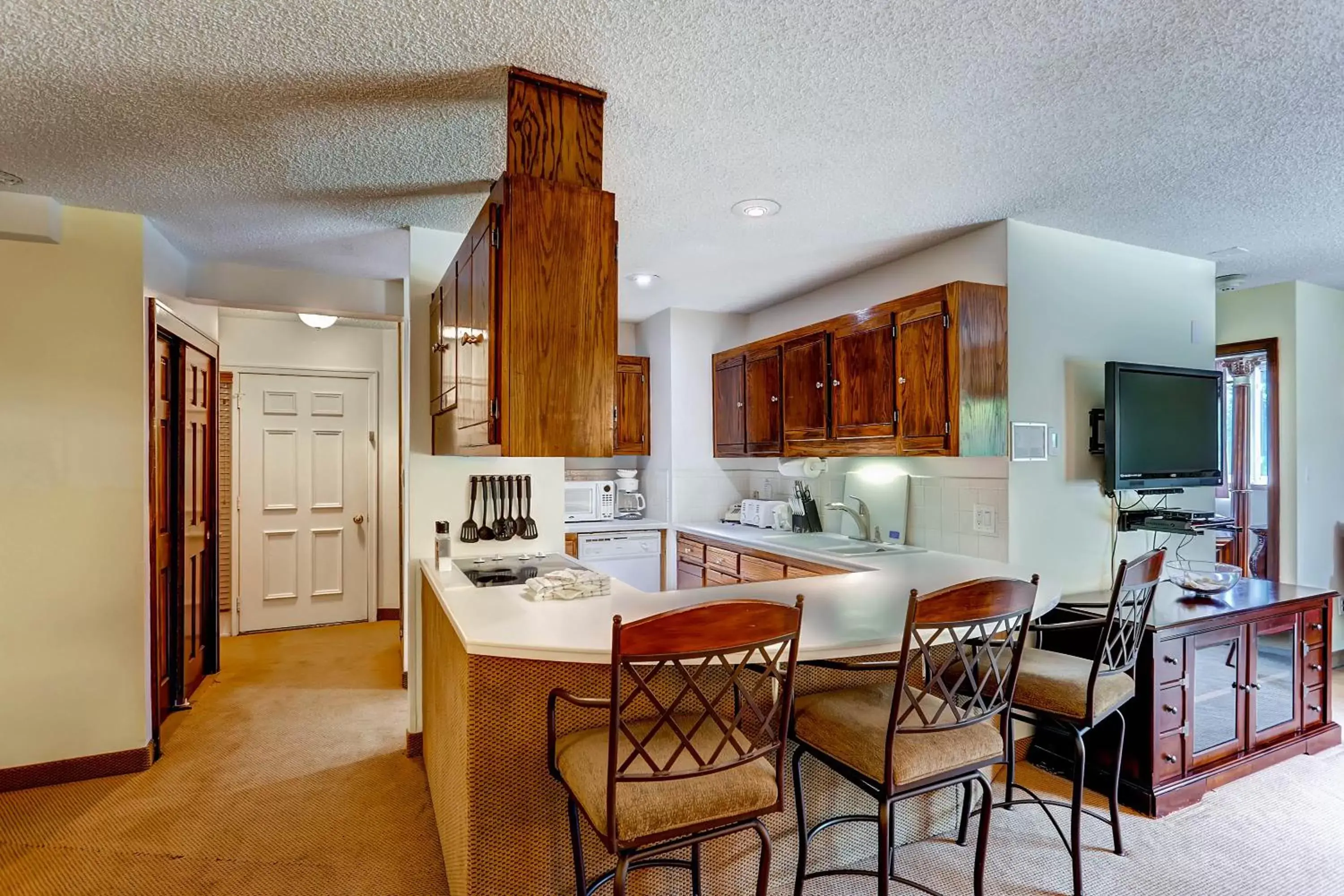 Dining Area in Vail Run Resort