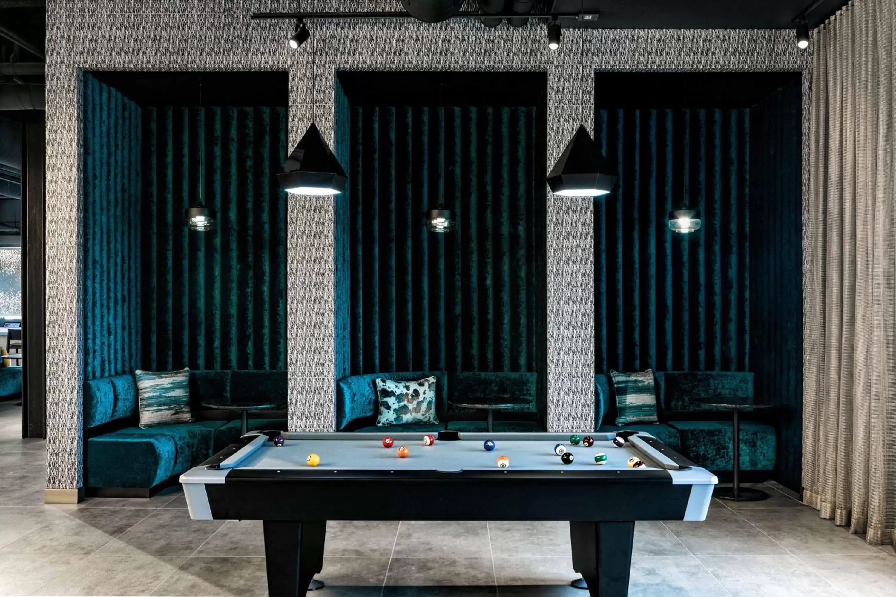 Swimming pool, Billiards in Aloft Columbus