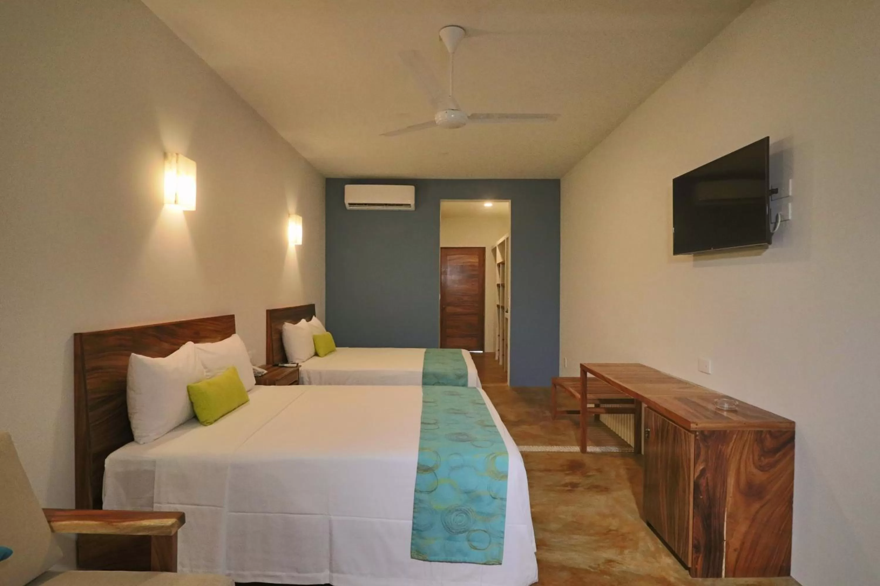 Bed in Punta Zicatela Hotel - Adults Only