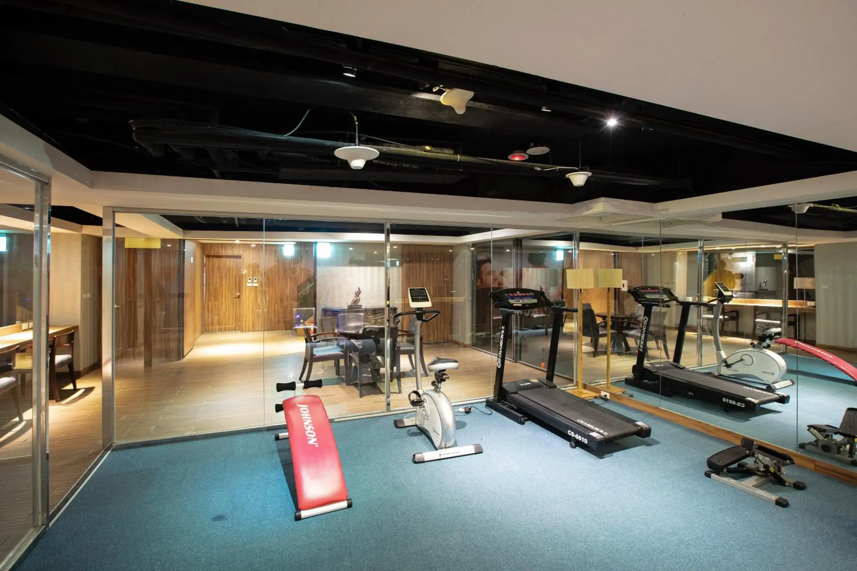 Fitness centre/facilities, Fitness Center/Facilities in Hotel Cloud