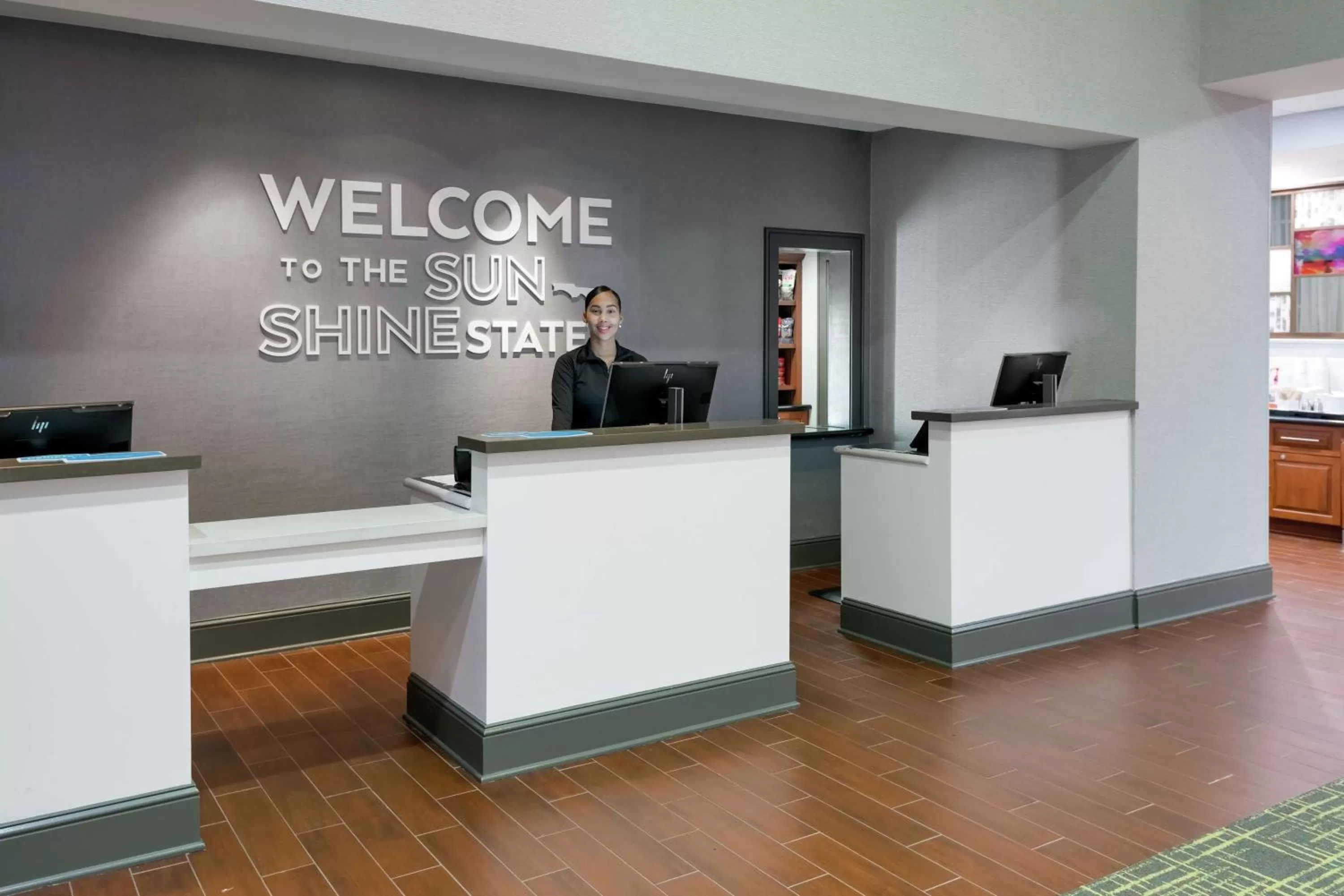 Lobby or reception in Hampton Inn & Suites Orlando Airport at Gateway Village