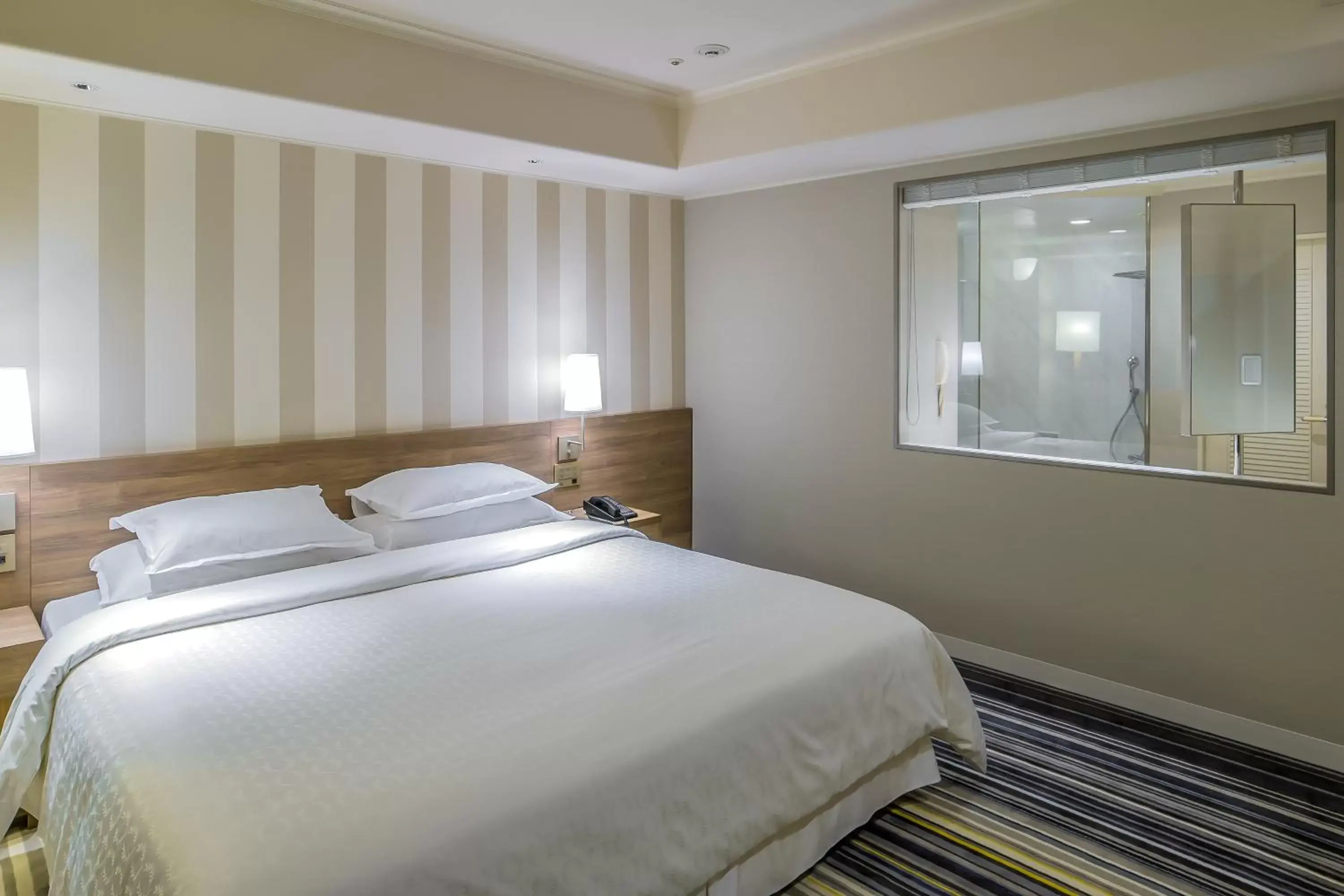 Deluxe Double Room - single occupancy - Non-Smoking in Sheraton Grande Ocean Resort