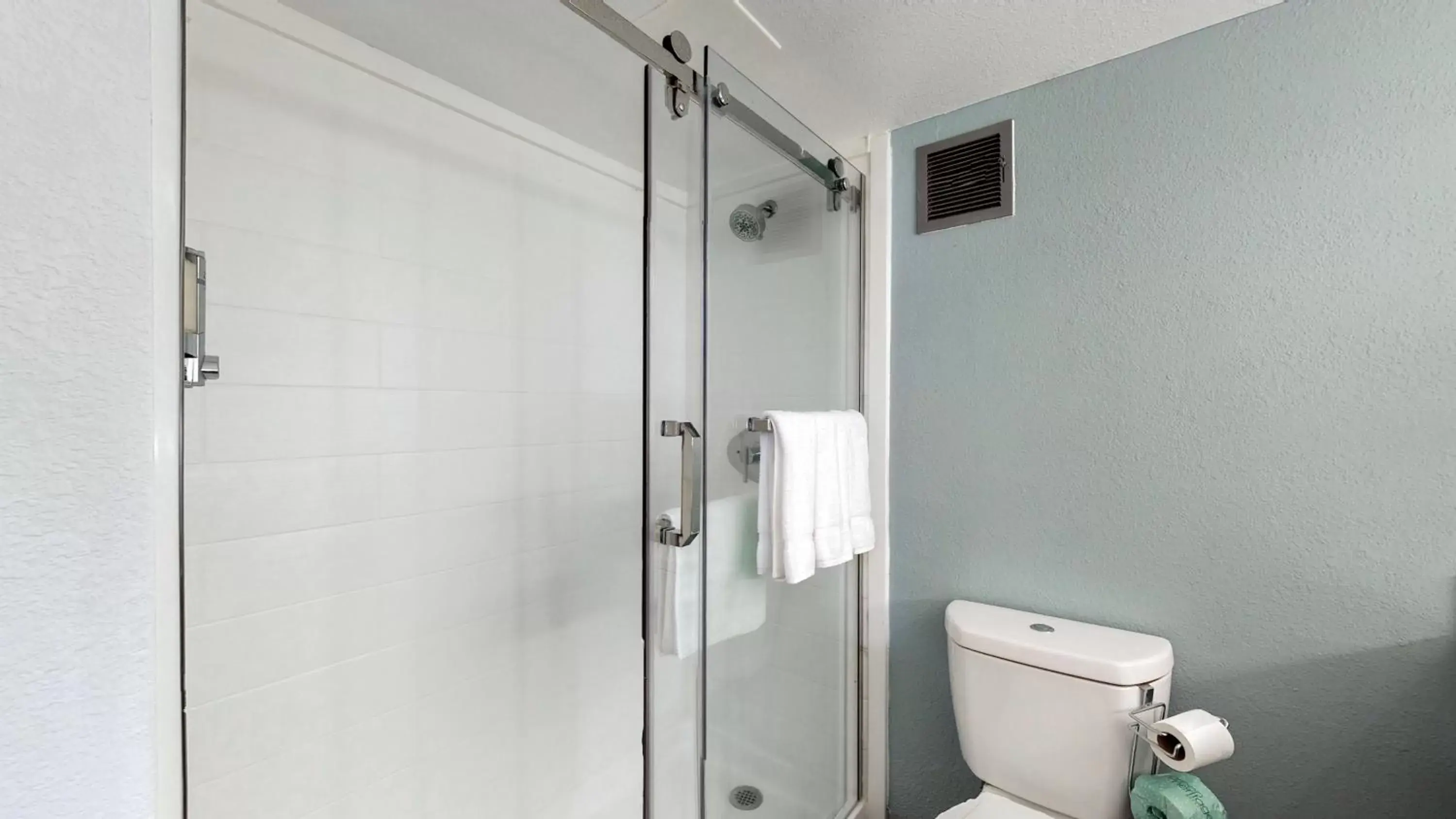 Shower, Bathroom in Aggieland Boutique Hotel