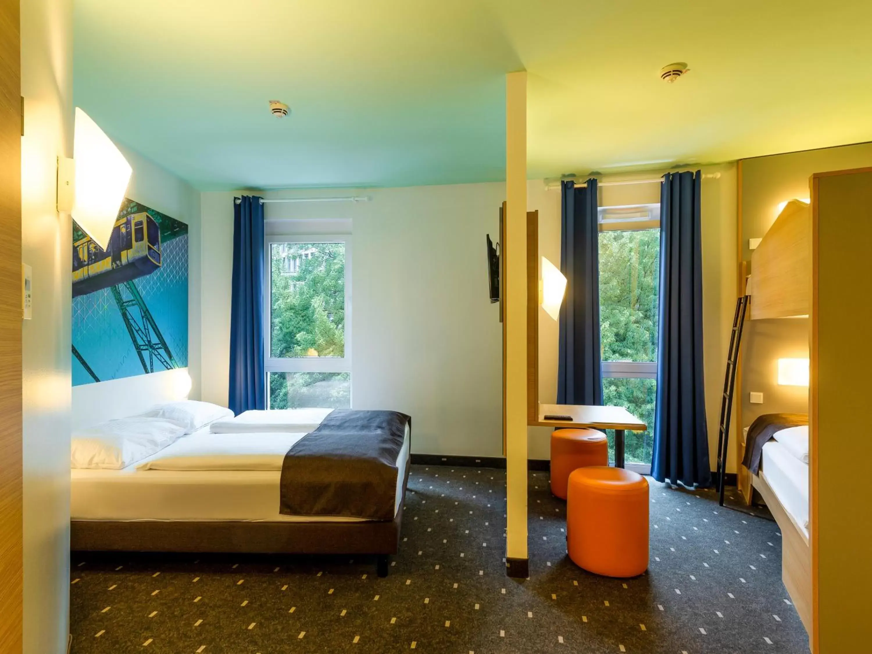 Photo of the whole room in B&B Hotel Wuppertal