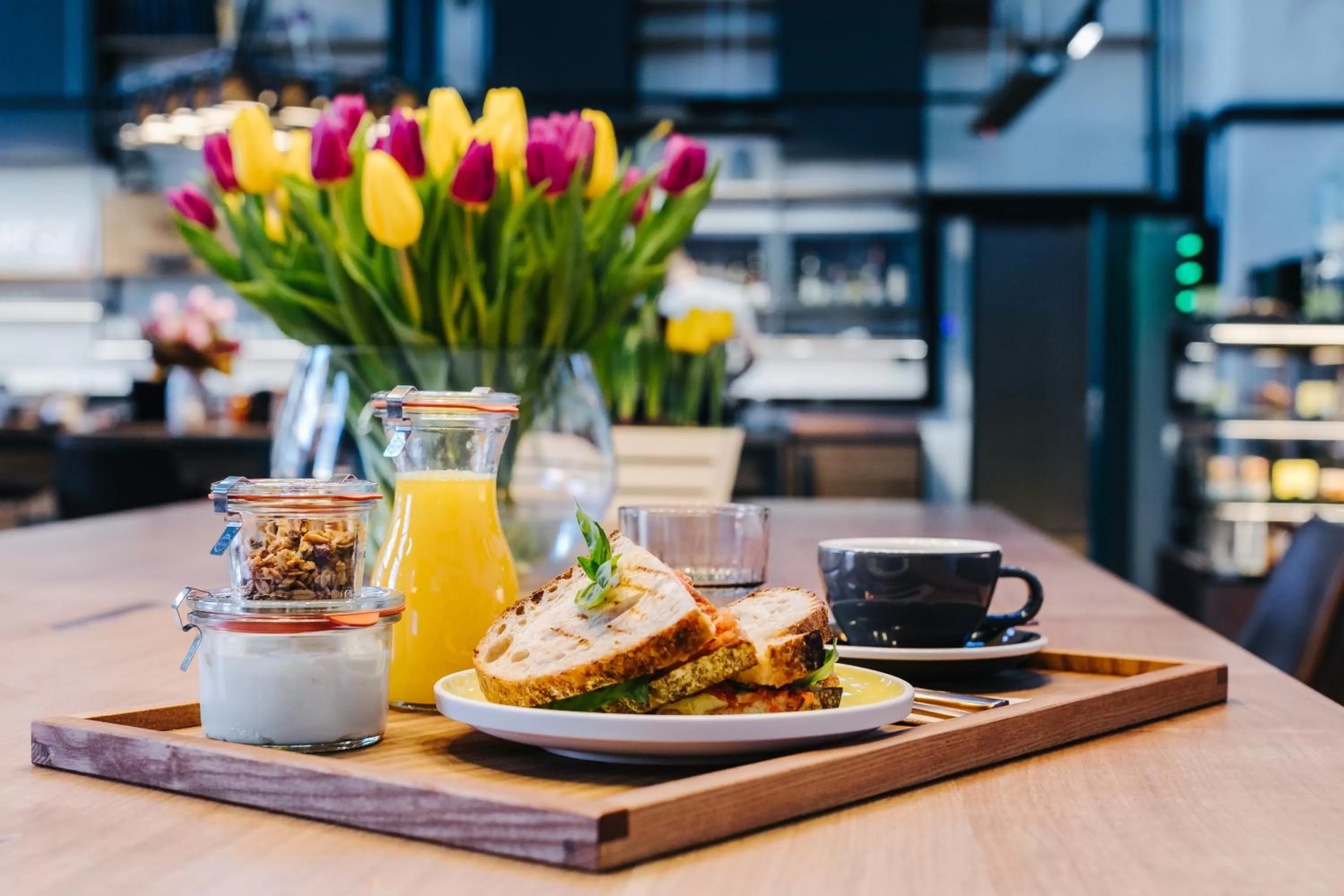 Breakfast in Hektor Container Hotel