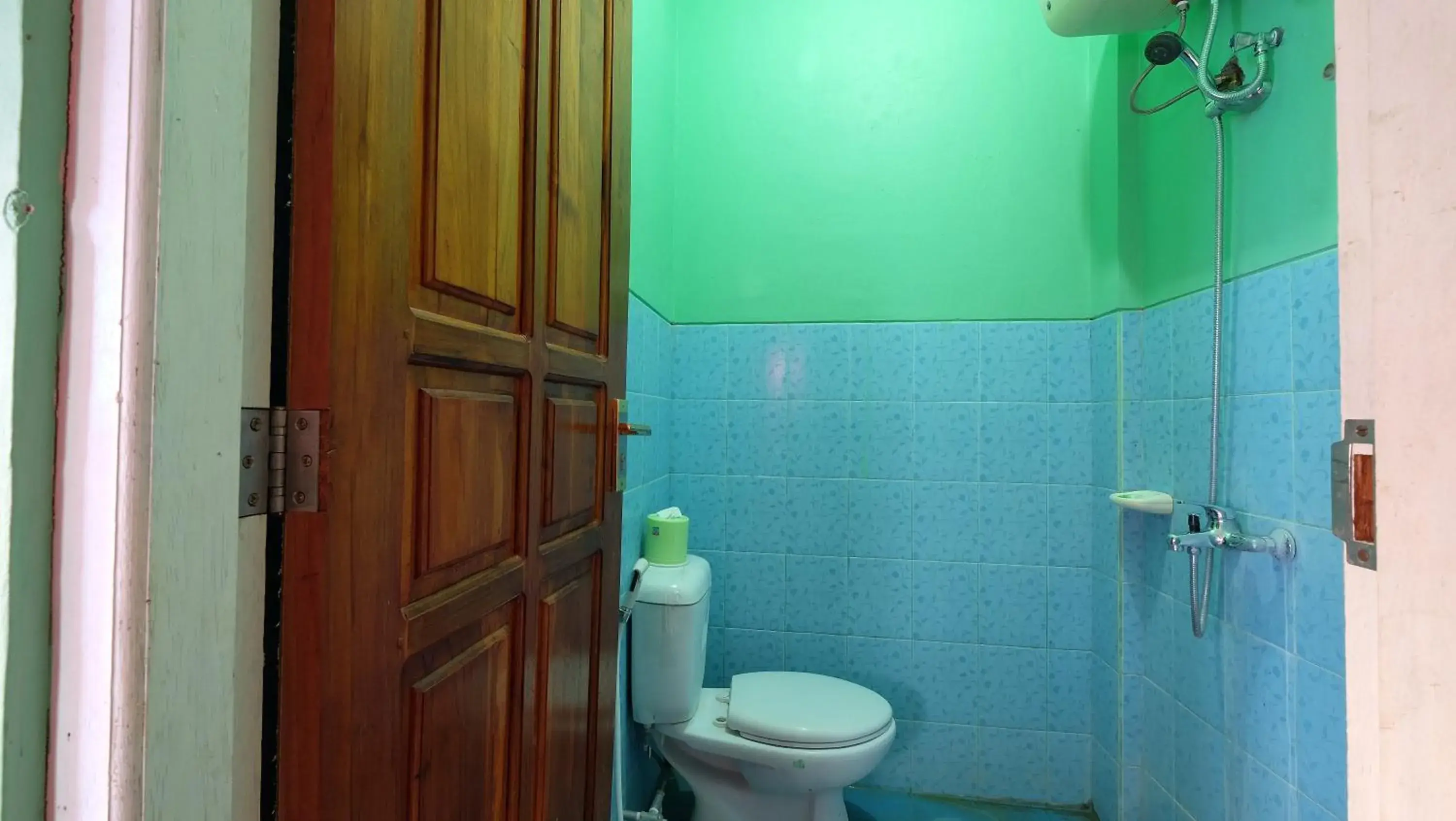 Bathroom in RedDoorz near Mangrove Forest Kupang