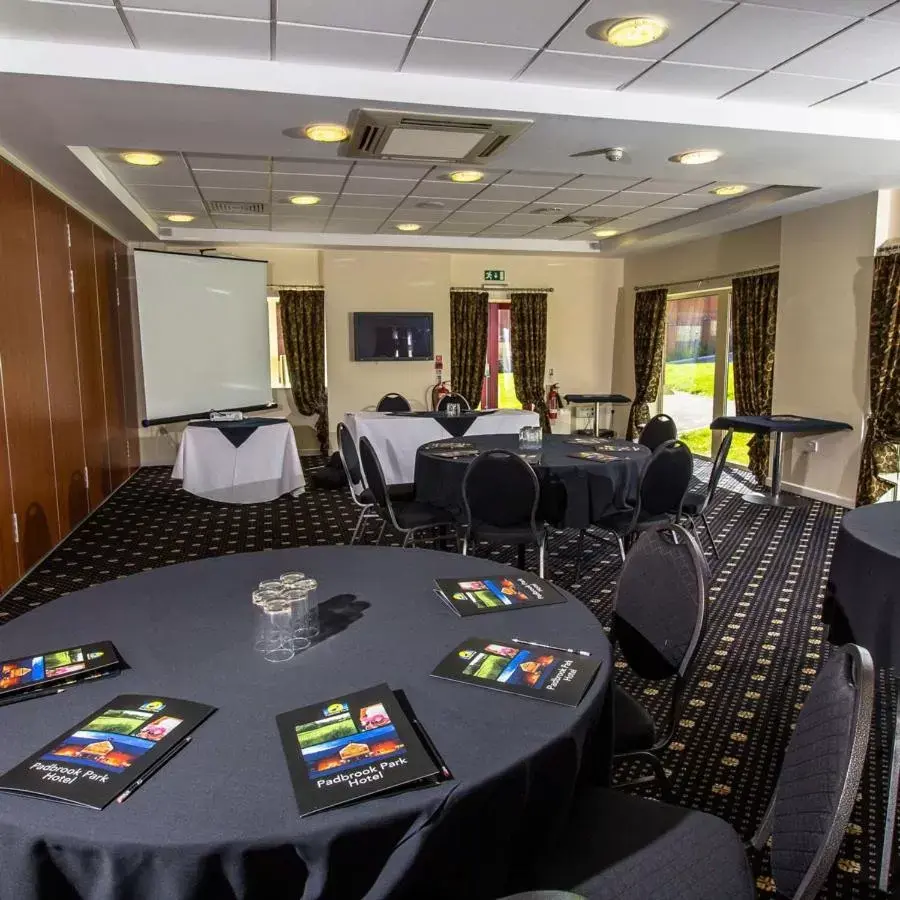 Business Area/Conference Room in Padbrook Park Hotel