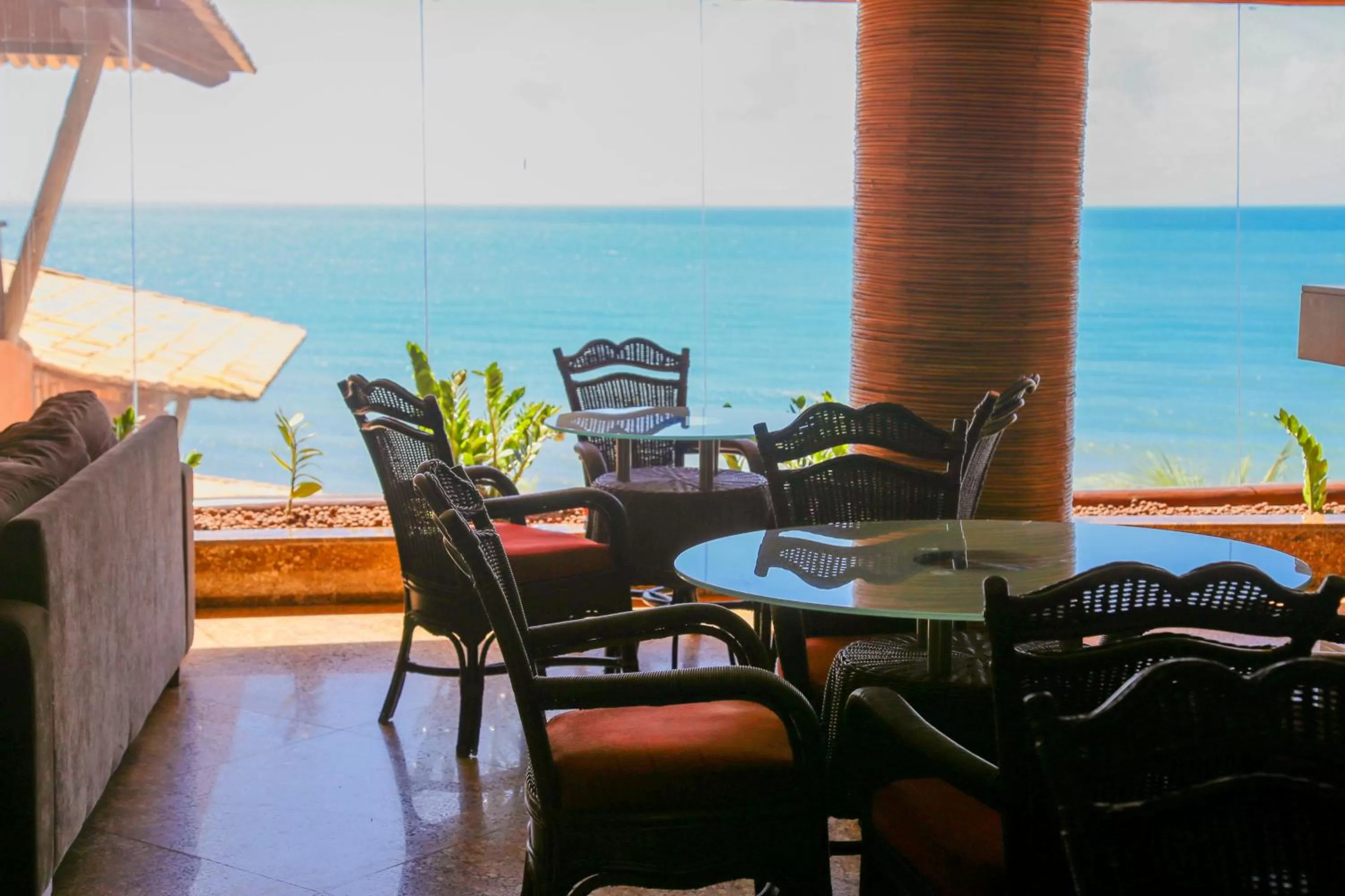 Lounge or bar in Rifoles Praia Hotel e Resort