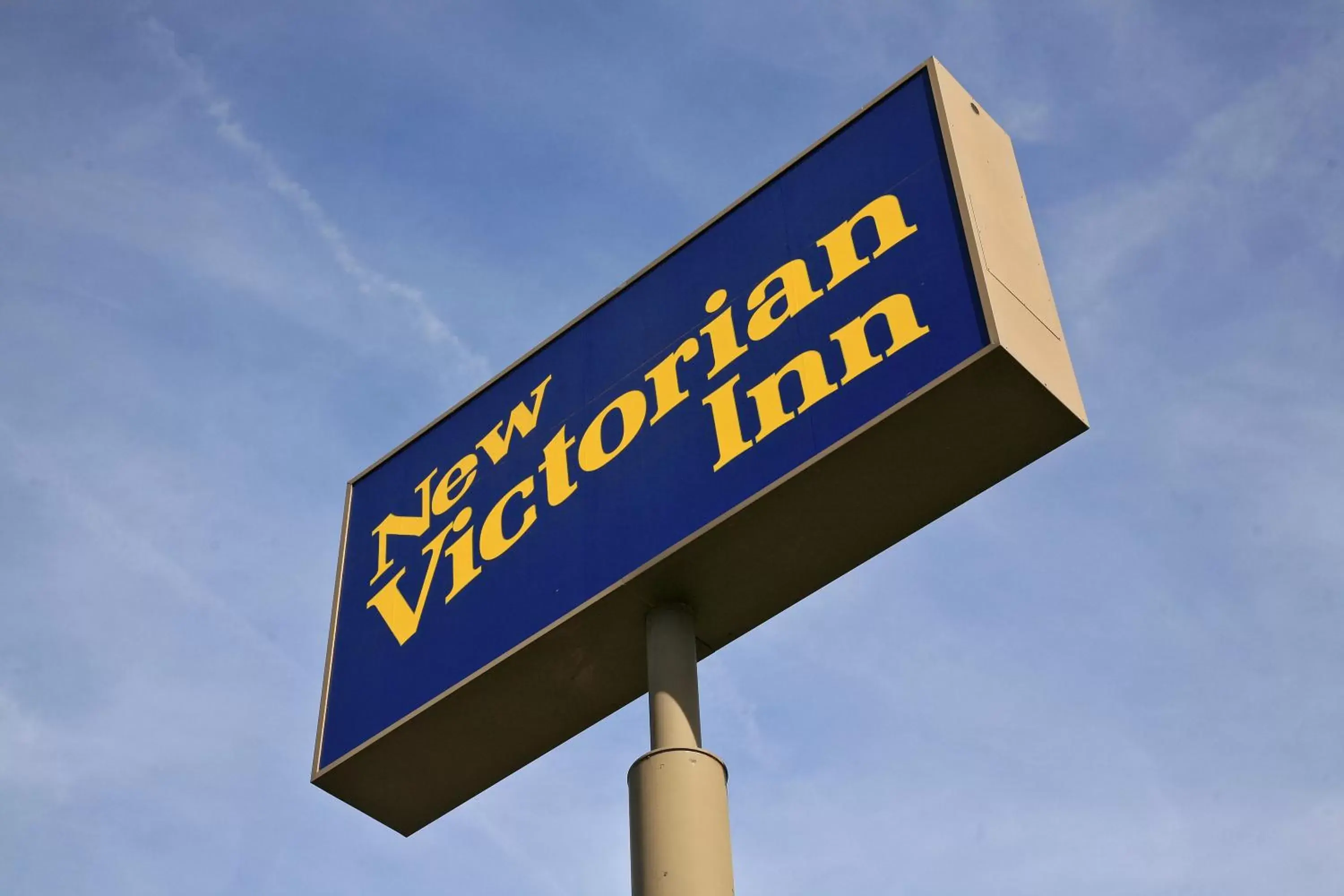 Logo/Certificate/Sign in New Victorian Inn & Suites-Norfolk
