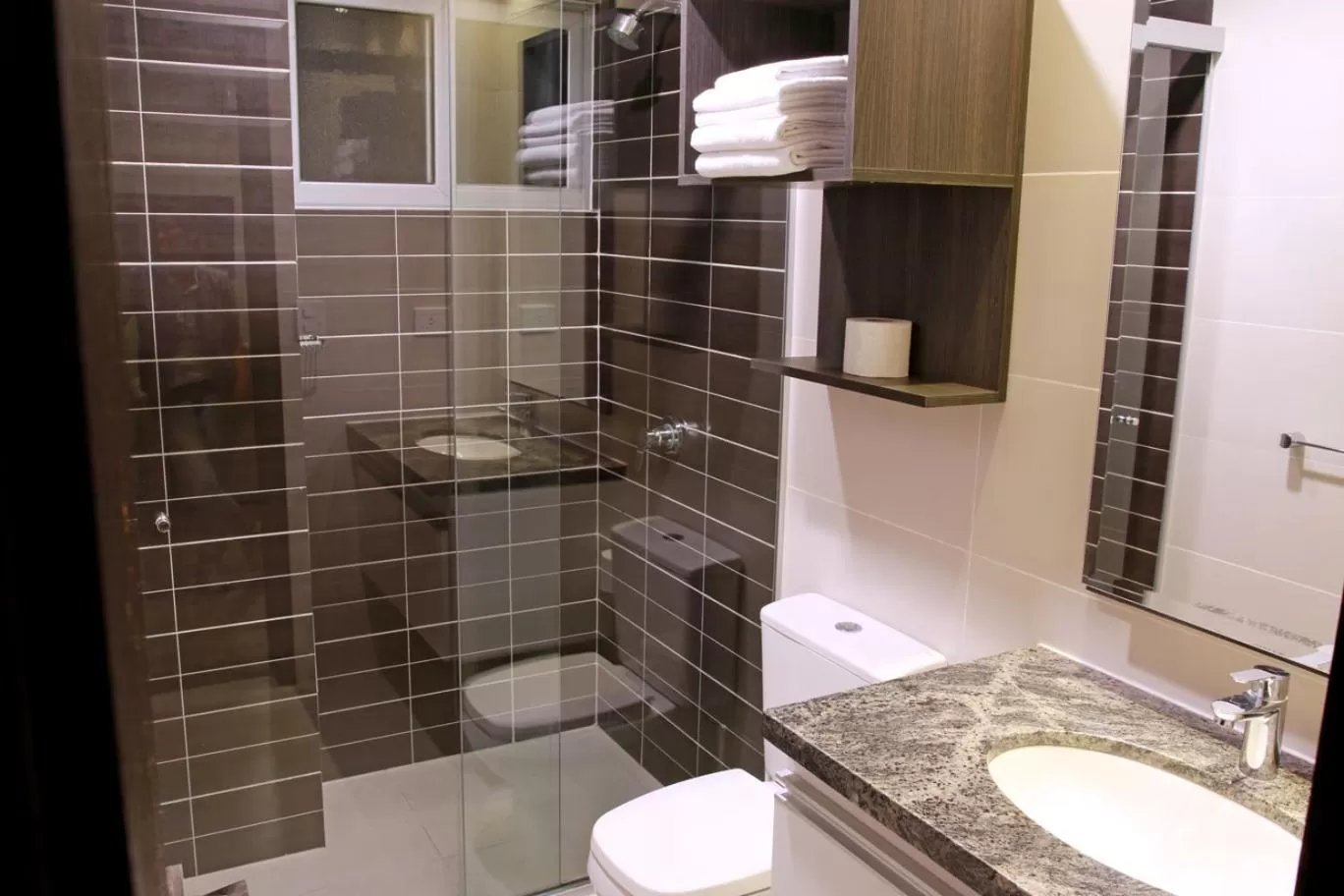 Shower in Urban Suites Apart Hotel