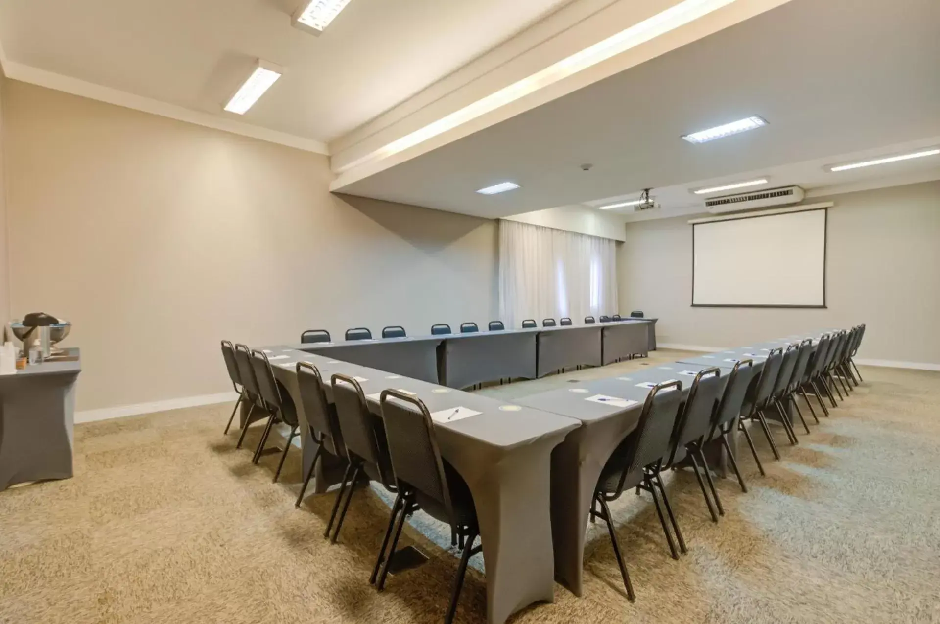 Meeting/conference room in Quality Hotel Jundiaí