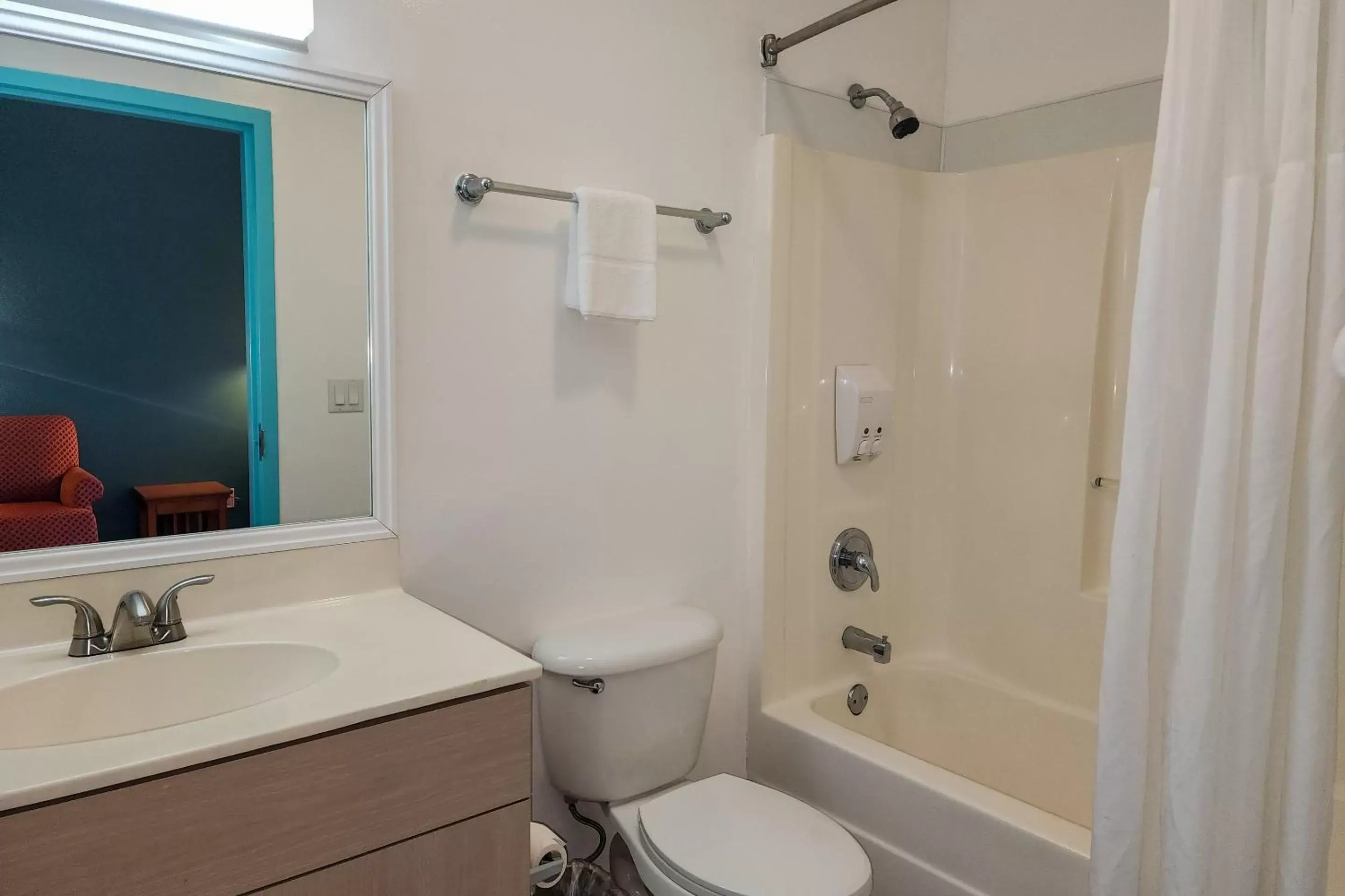 Bathroom in Ivey House Everglades Adventures Hotel