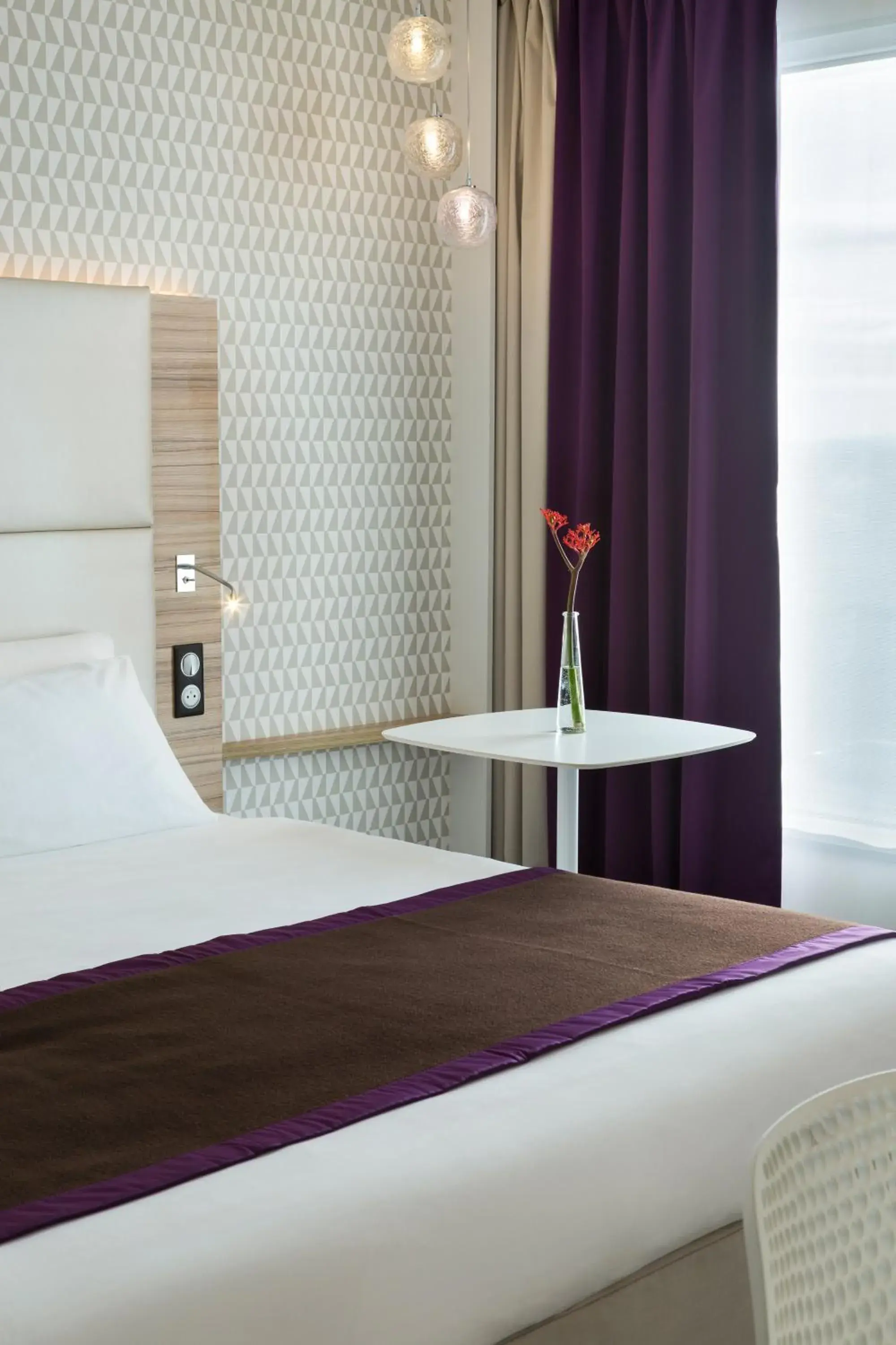 Bed in Hotel Mercure Paris Orly Rungis