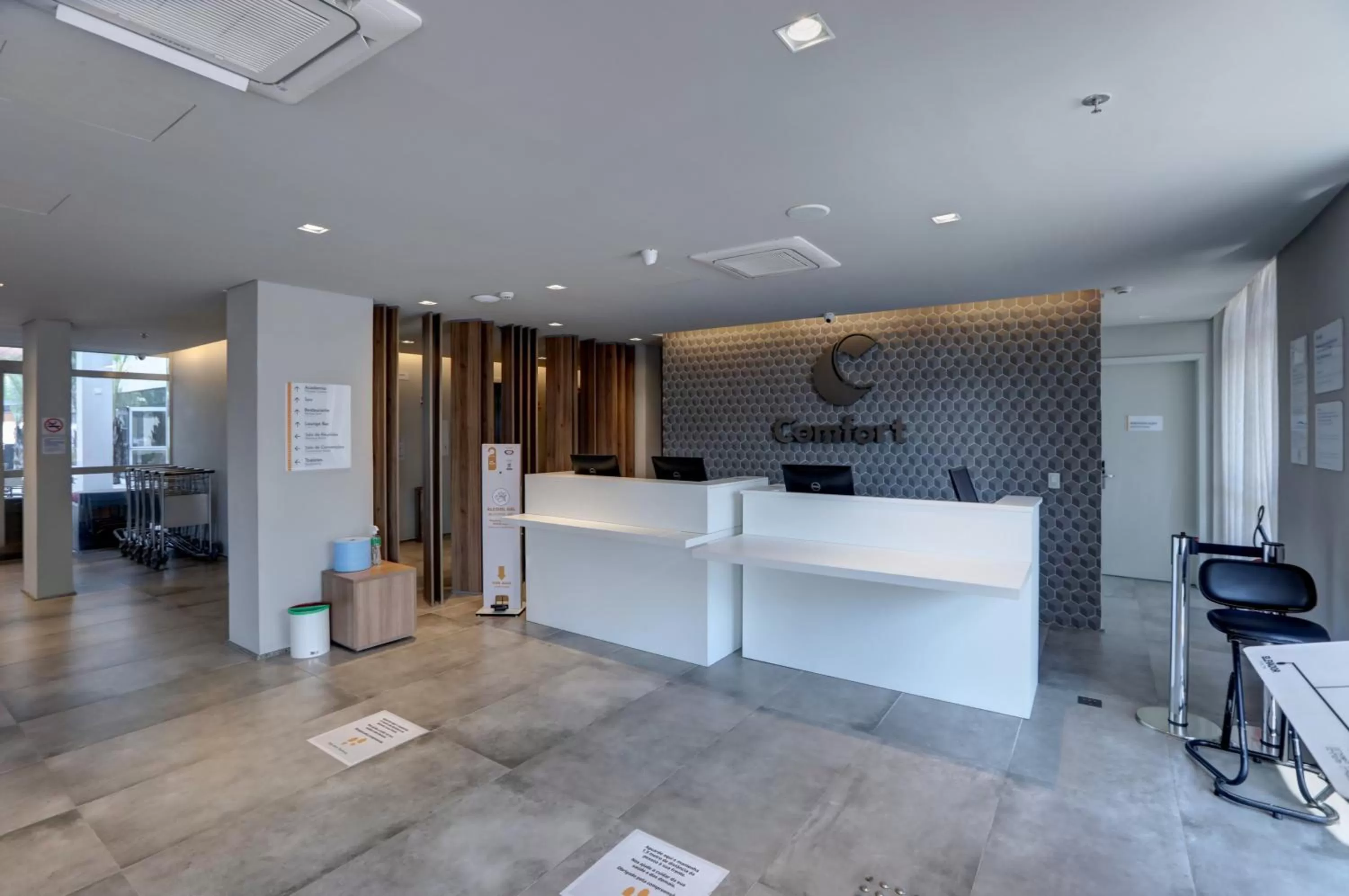 Lobby or reception in Comfort Hotel Guarulhos Aeroporto