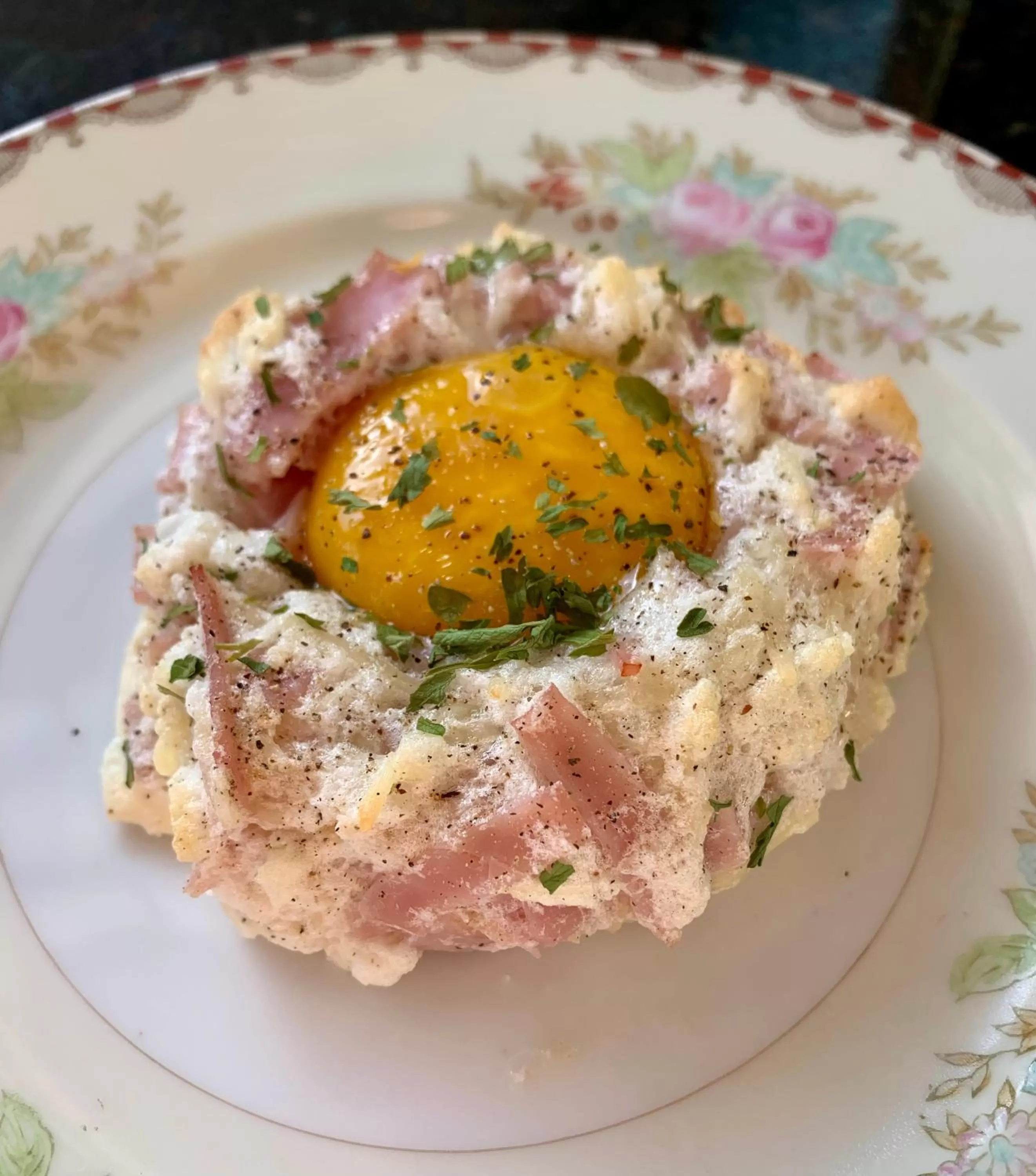 Breakfast in Almondy Inn Bed & Breakfast