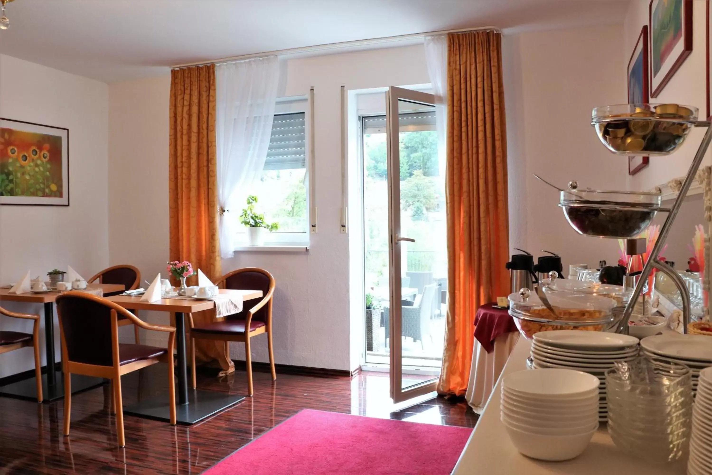 Restaurant/Places to Eat in Hotel Neckarlux