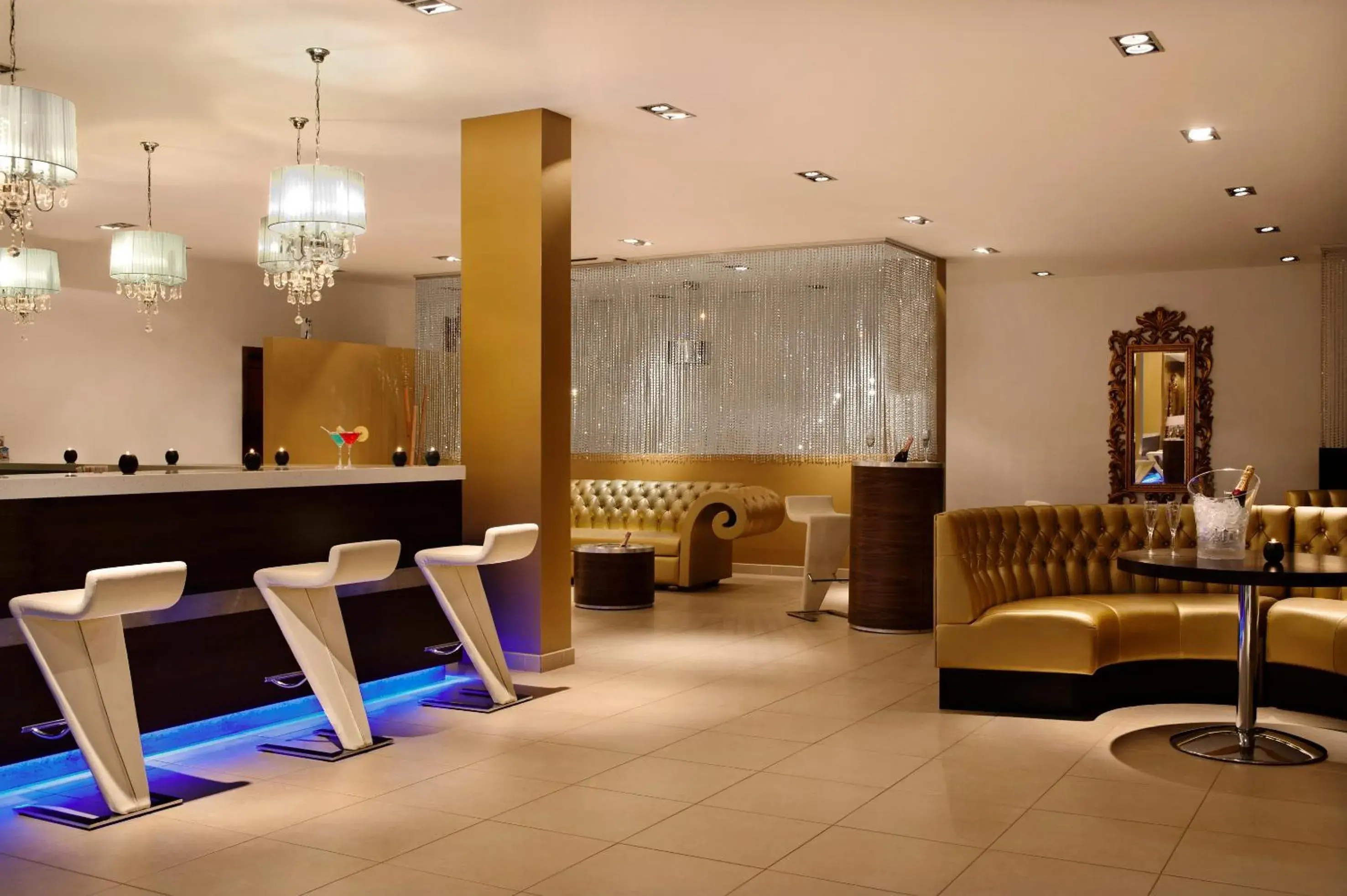 Lounge or bar in Melia Tortuga Beach