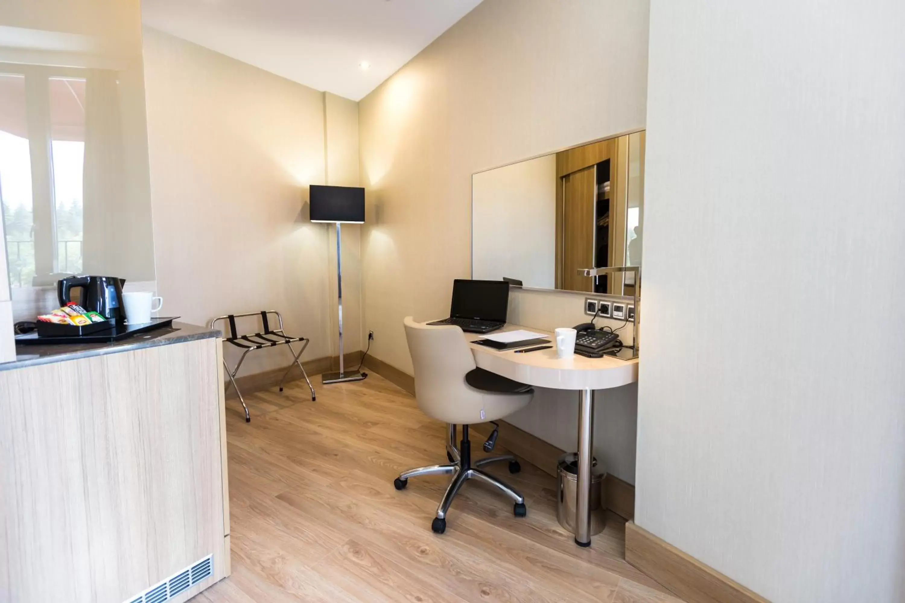 Twin Room - Non-Smoking in Ramada Encore Eskişehir Twin Room - Non-Smoking in Ramada Encore Eskişehir