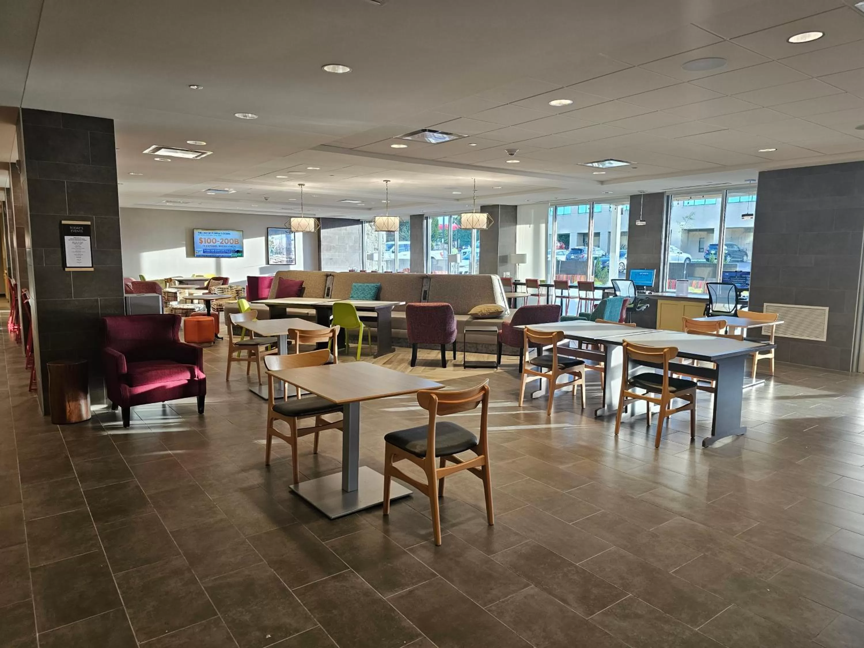 Communal lounge/ TV room in Home2 Suites By Hilton Allentown Bethlehem Airport