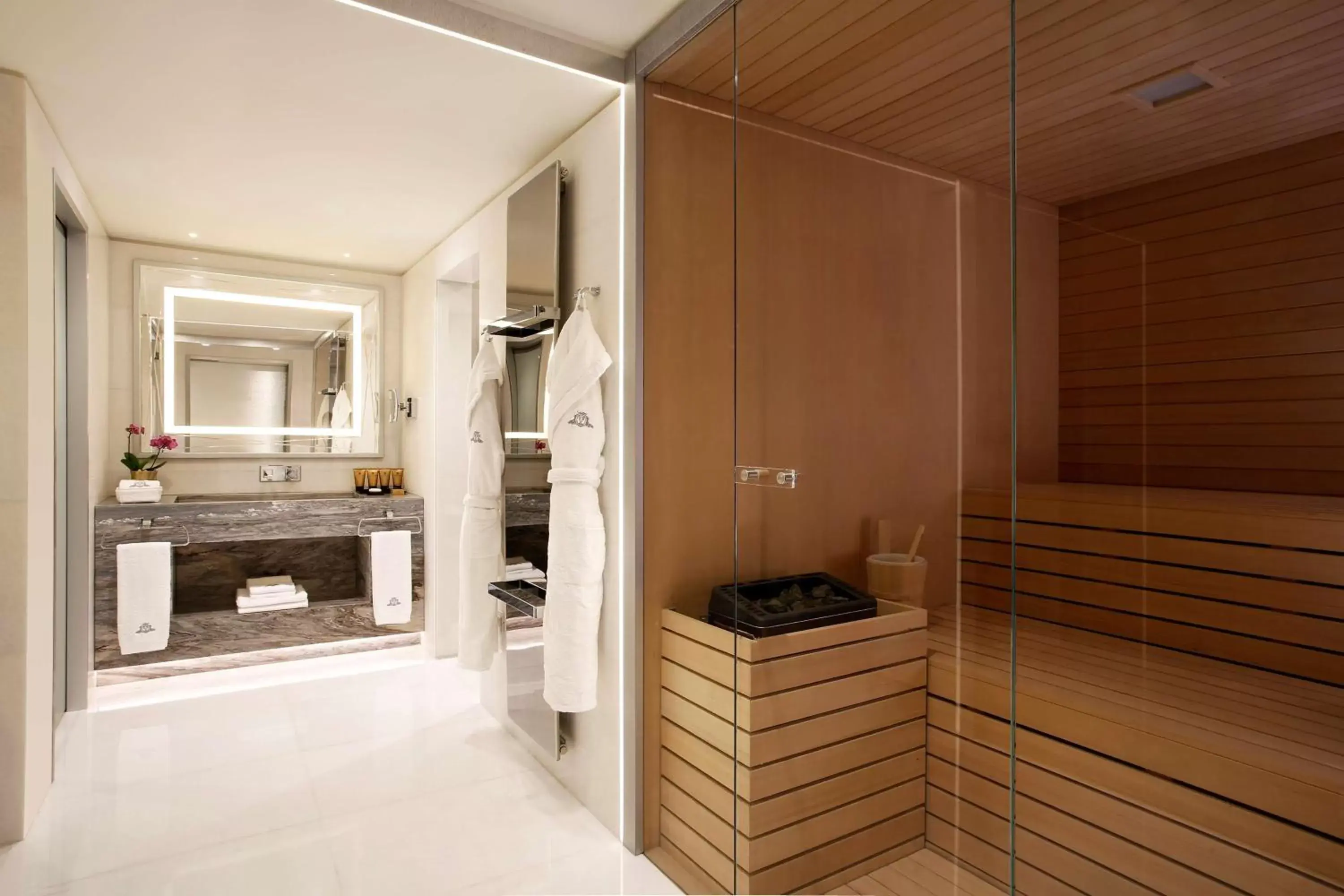 Bathroom in Excelsior Hotel Gallia, a Luxury Collection Hotel, Milan