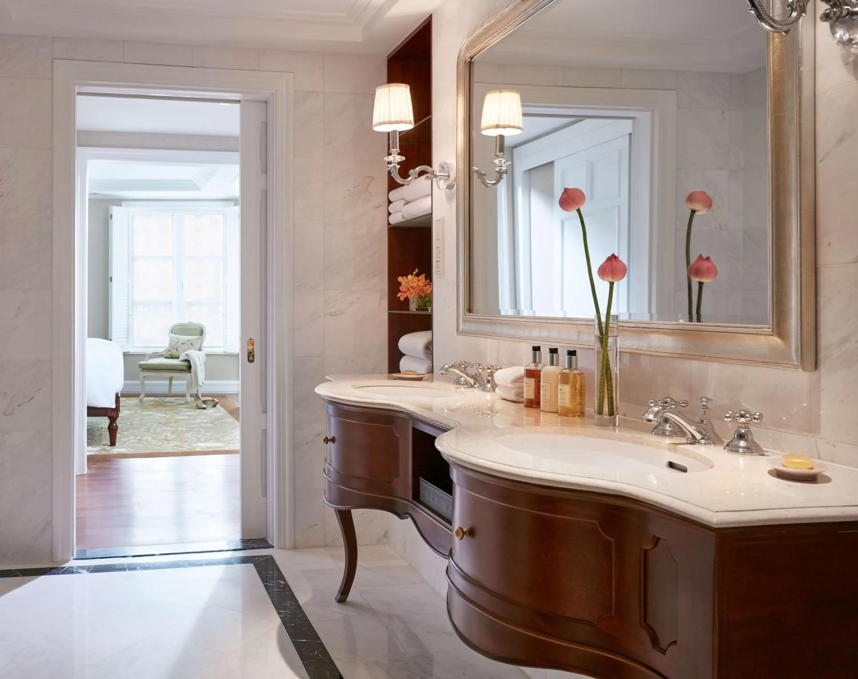 Bathroom in Park Hyatt Saigon